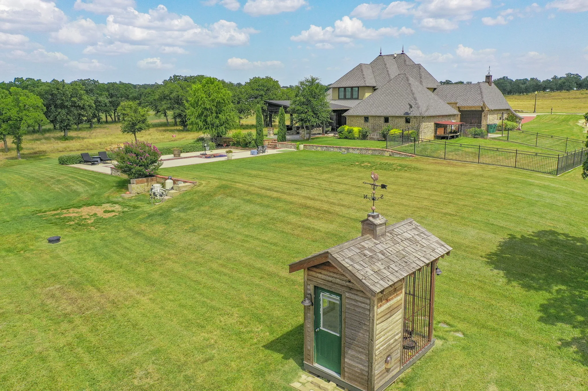 Single Family Residence For Sale in Jack County , 354 Ballpark Way, Jacksboro, Texas 76458, 4 Bedroom, 4 Bathroom, 4 Garage spaces, 4,340 Sqft, built in 2016, mls#21343689, Real Estate Agent in Jacksboro, Homes For Sale in Jack county, Homes For Sale in Jacksboro, Realtor in Jacksboro Texas, Real Estate Brokerage Independent Realty Texas, Luminita Cordes Realtor