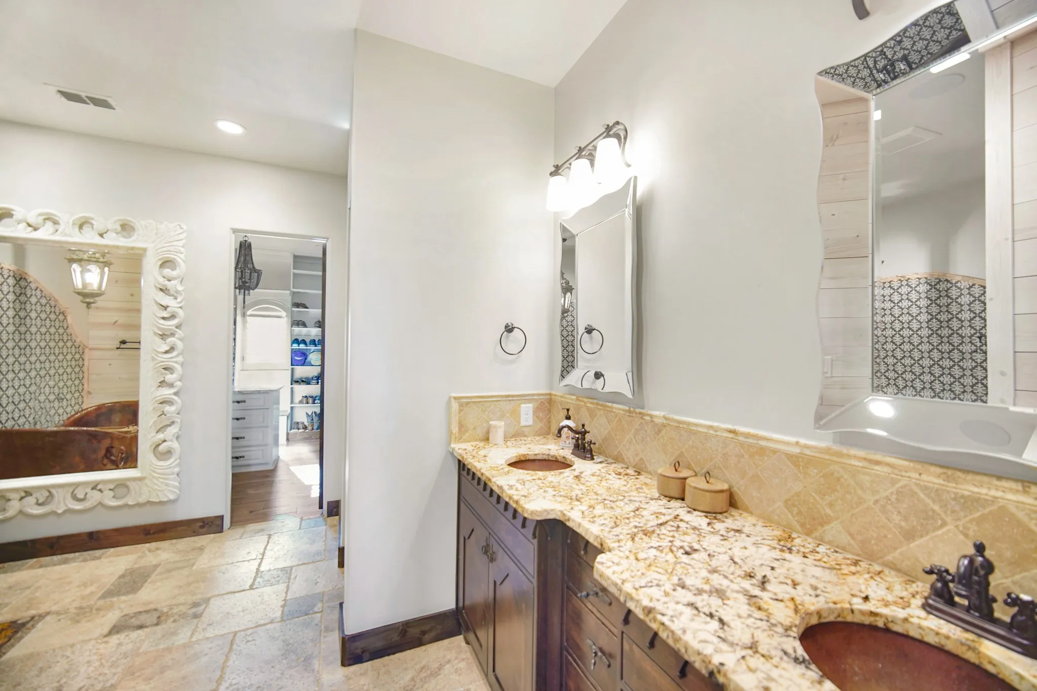 Single Family Residence For Sale in Jack County , 354 Ballpark Way, Jacksboro, Texas 76458, 4 Bedroom, 4 Bathroom, 4 Garage spaces, 4,340 Sqft, built in 2016, mls#21343689, Real Estate Agent in Jacksboro, Homes For Sale in Jack county, Homes For Sale in Jacksboro, Realtor in Jacksboro Texas, Real Estate Brokerage Independent Realty Texas, Luminita Cordes Realtor