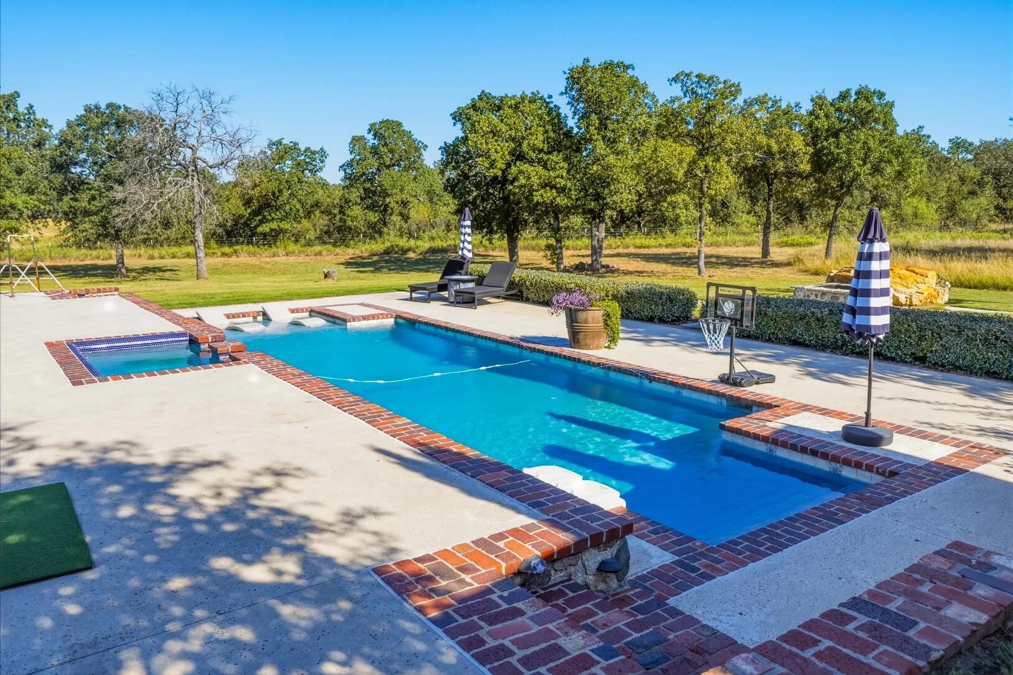 Single Family Residence For Sale in Jack County , 354 Ballpark Way, Jacksboro, Texas 76458, 4 Bedroom, 4 Bathroom, 4 Garage spaces, 4,340 Sqft, built in 2016, mls#21343689, Real Estate Agent in Jacksboro, Homes For Sale in Jack county, Homes For Sale in Jacksboro, Realtor in Jacksboro Texas, Real Estate Brokerage Independent Realty Texas, Luminita Cordes Realtor
