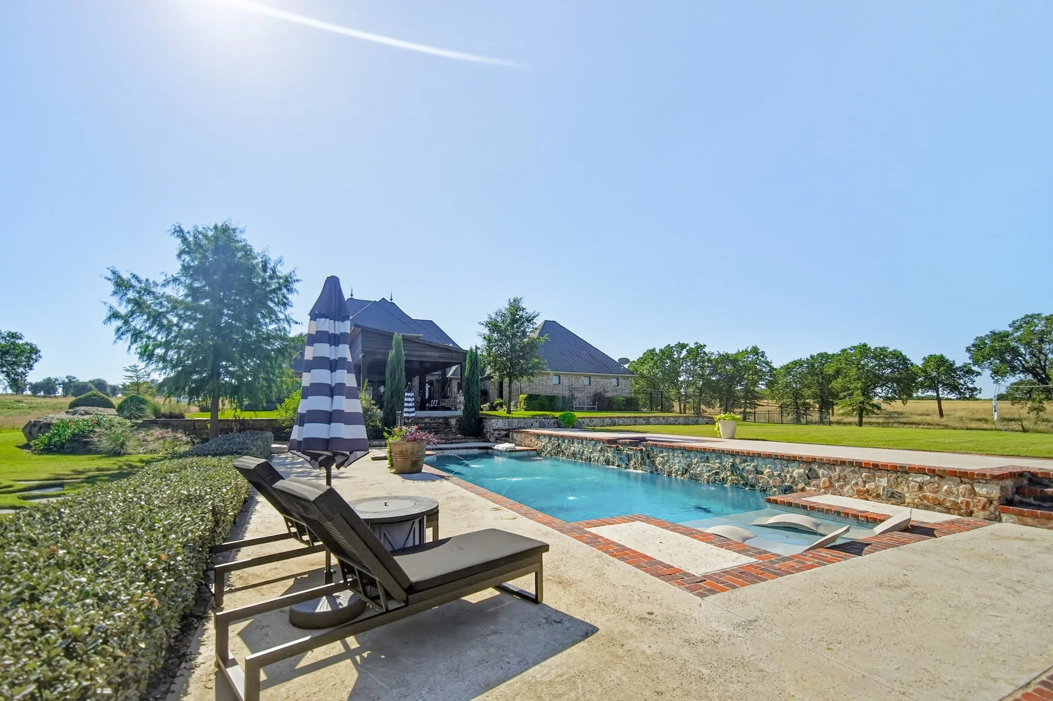 Single Family Residence For Sale in Jack County , 354 Ballpark Way, Jacksboro, Texas 76458, 4 Bedroom, 4 Bathroom, 4 Garage spaces, 4,340 Sqft, built in 2016, mls#21343689, Real Estate Agent in Jacksboro, Homes For Sale in Jack county, Homes For Sale in Jacksboro, Realtor in Jacksboro Texas, Real Estate Brokerage Independent Realty Texas, Luminita Cordes Realtor