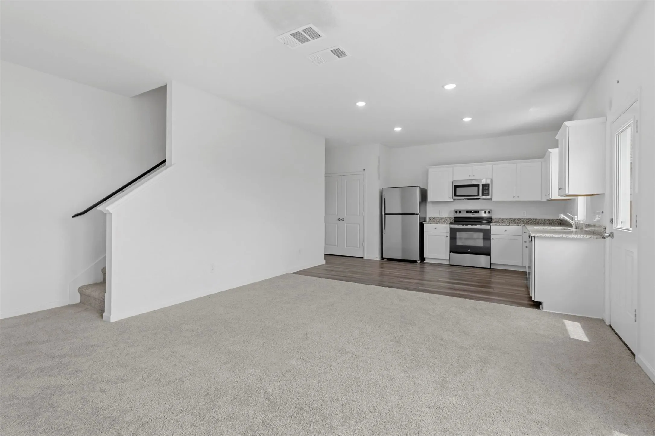 Single Family Residence For Rent in Collin County , 120 Waterhouse Lake Drive, Anna, Texas 75409, 3 Bedroom, 3 Bathroom, 2 Garage spaces, 1,605 Sqft, built in 2024, mls#21342184, Real Estate Agent in Anna, Homes For Rent in Collin county, Homes For Rent in Anna, Realtor in Anna Texas, Real Estate Brokerage Independent Realty Texas, Luminita Cordes Realtor