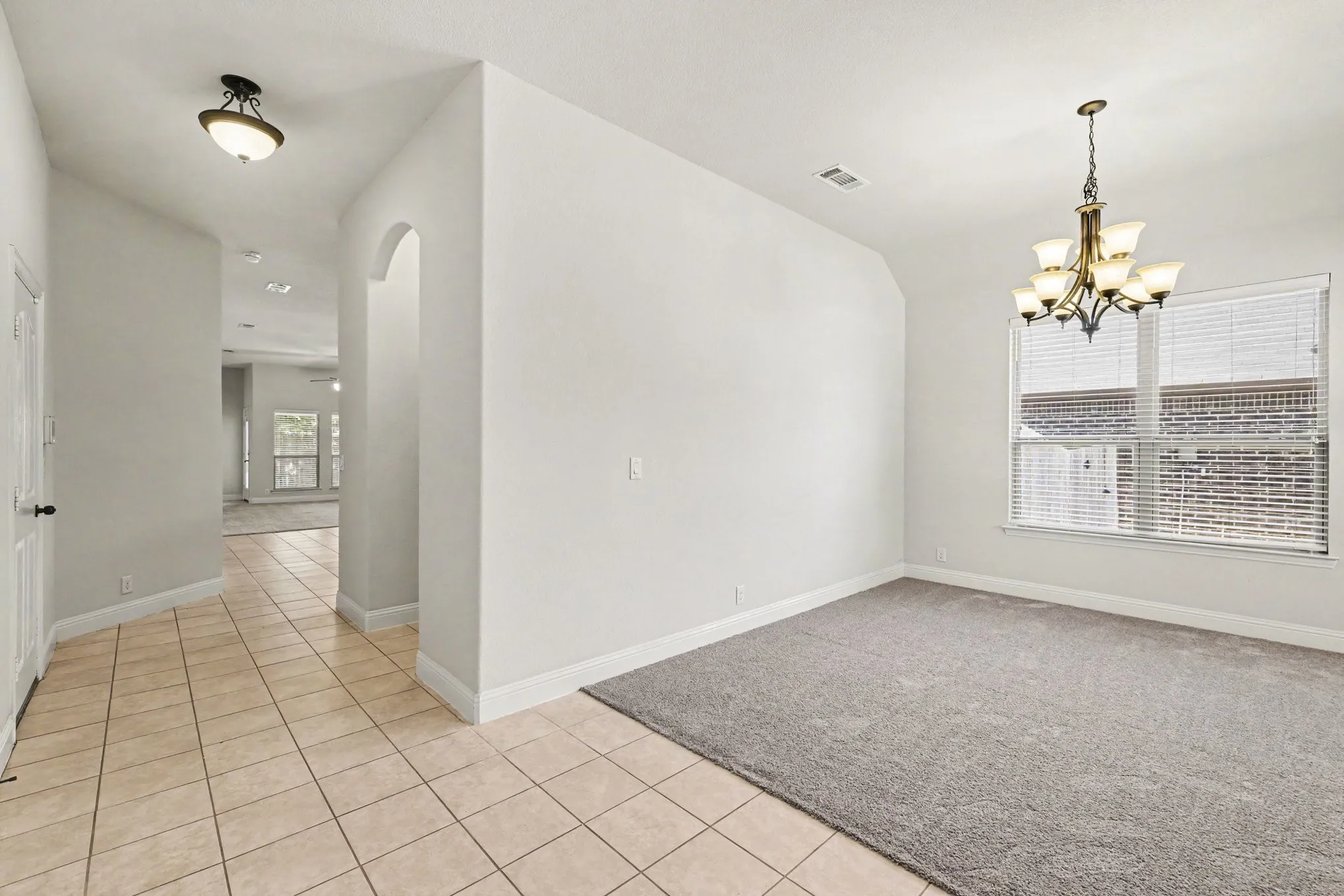 Single Family Residence For Sale in Denton County , 8305 Spitfire Trail, Aubrey, Texas 76227, 3 Bedroom, 2 Bathroom, 2 Garage spaces, 2,041 Sqft, built in 2014, mls#21344749, Real Estate Agent in Aubrey, Homes For Sale in Denton county, Homes For Sale in Aubrey, Realtor in Aubrey Texas, Real Estate Brokerage Independent Realty Texas, Luminita Cordes Realtor