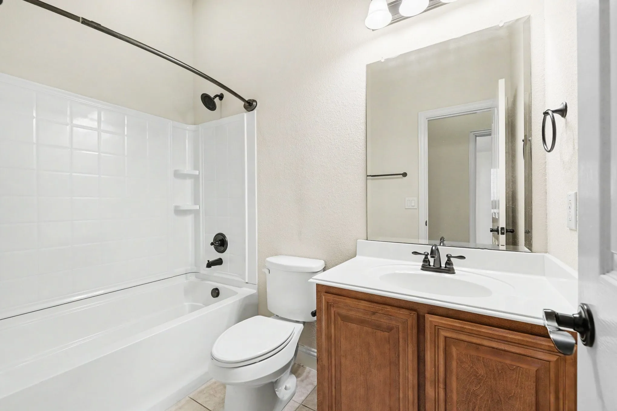 Single Family Residence For Sale in Denton County , 8305 Spitfire Trail, Aubrey, Texas 76227, 3 Bedroom, 2 Bathroom, 2 Garage spaces, 2,041 Sqft, built in 2014, mls#21344749, Real Estate Agent in Aubrey, Homes For Sale in Denton county, Homes For Sale in Aubrey, Realtor in Aubrey Texas, Real Estate Brokerage Independent Realty Texas, Luminita Cordes Realtor