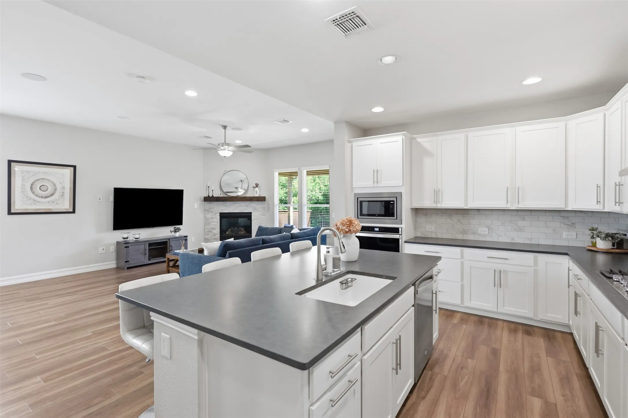 Single Family Residence For Sale in Collin County , 1851 Peace Place, Wylie, Texas 75098, 4 Bedroom, 4 Bathroom, 2 Garage spaces, 3,311 Sqft, built in 2022, mls#21337519, Real Estate Agent in Wylie, Homes For Sale in Collin county, Homes For Sale in Wylie, Realtor in Wylie Texas, Real Estate Brokerage Independent Realty Texas, Luminita Cordes Realtor