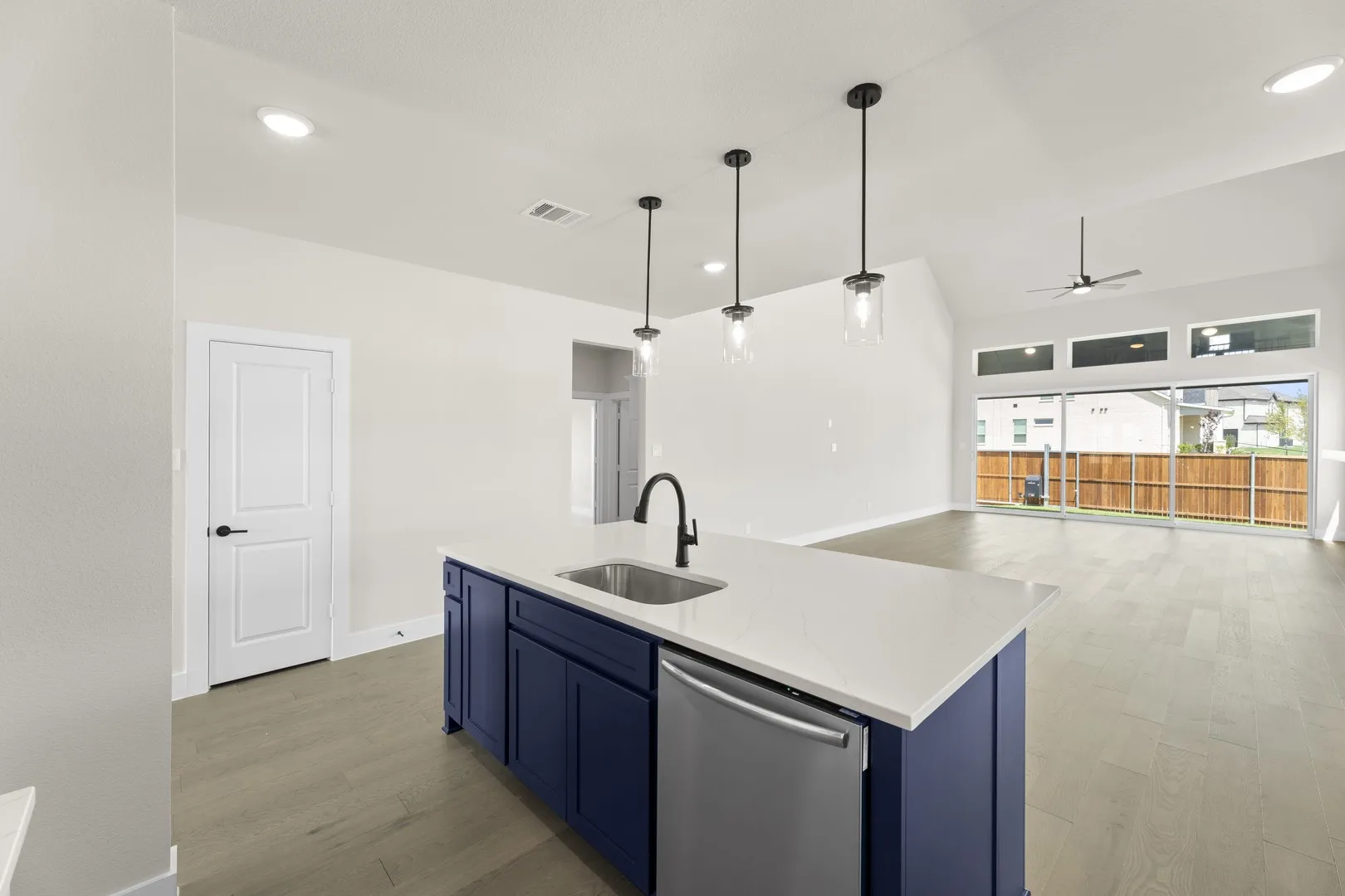 7_08. 8418 Bremerton - Kitchen (3)