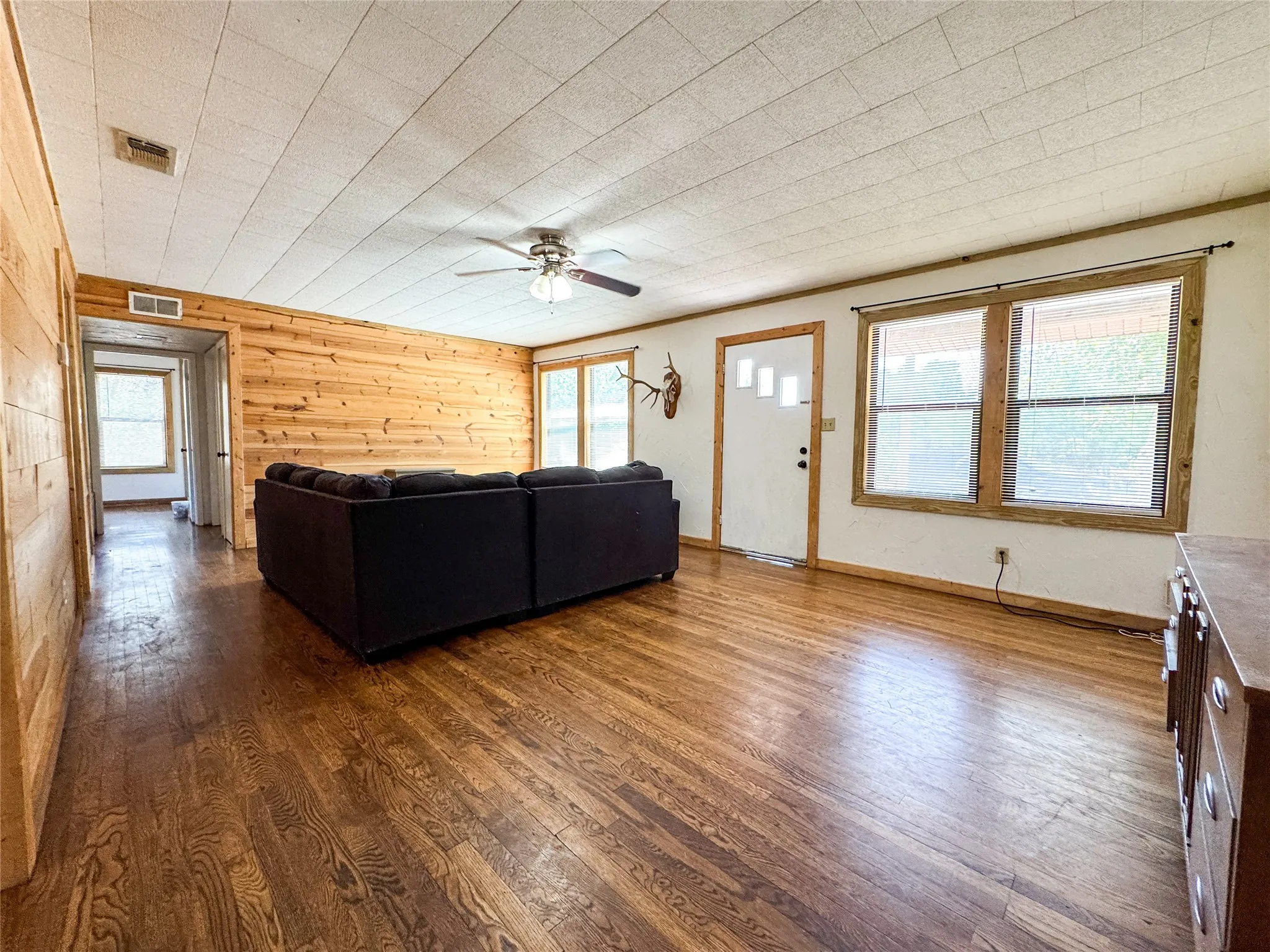 Single Family Residence For Sale in Haskell County , 1207 Taylor Avenue, Rule, Texas 79547, 2 Bedroom, 1 Bathroom, Garage spaces, 1,245 Sqft, built in 1957, mls#21342652, Real Estate Agent in Rule, Homes For Sale in Haskell county, Homes For Sale in Rule, Realtor in Rule Texas, Real Estate Brokerage Independent Realty Texas, Luminita Cordes Realtor