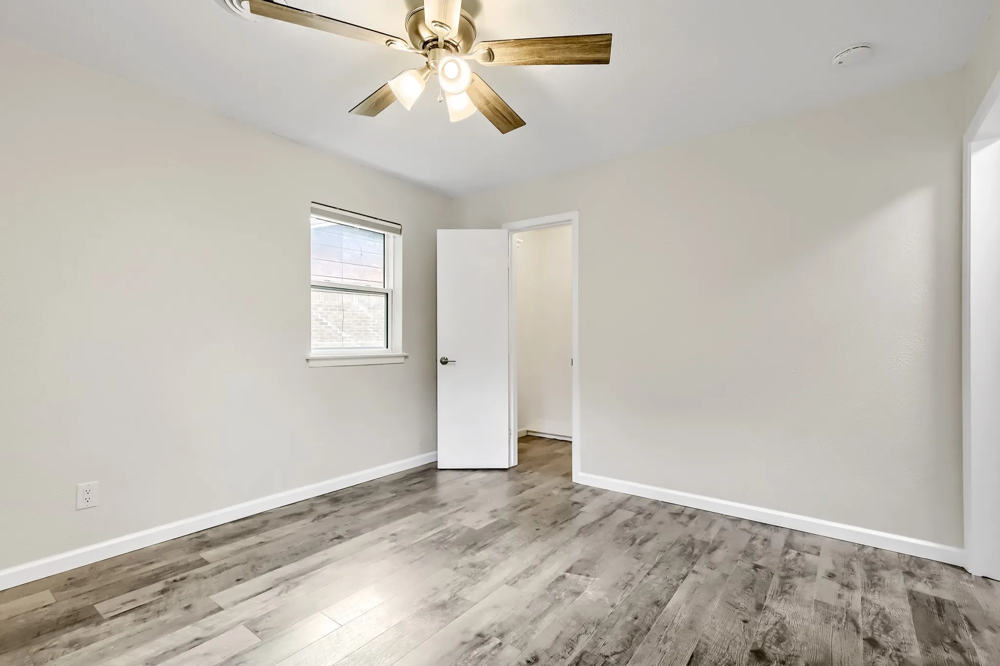 Single Family Residence For Sale in Tarrant County , 4812 Grove Street, North Richland Hills, Texas 76180, 3 Bedroom, 2 Bathroom, 2 Garage spaces, 2,024 Sqft, built in 1959, mls#21339797, Real Estate Agent in North Richland Hills, Homes For Sale in Tarrant county, Homes For Sale in North Richland Hills, Realtor in North Richland Hills Texas, Real Estate Brokerage Independent Realty Texas, Luminita Cordes Realtor