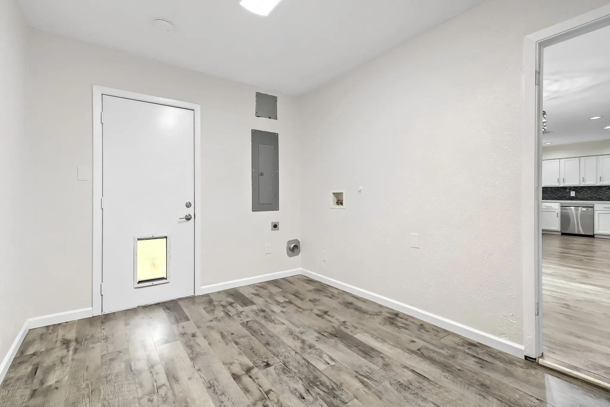 Single Family Residence For Sale in Tarrant County , 4812 Grove Street, North Richland Hills, Texas 76180, 3 Bedroom, 2 Bathroom, 2 Garage spaces, 2,024 Sqft, built in 1959, mls#21339797, Real Estate Agent in North Richland Hills, Homes For Sale in Tarrant county, Homes For Sale in North Richland Hills, Realtor in North Richland Hills Texas, Real Estate Brokerage Independent Realty Texas, Luminita Cordes Realtor