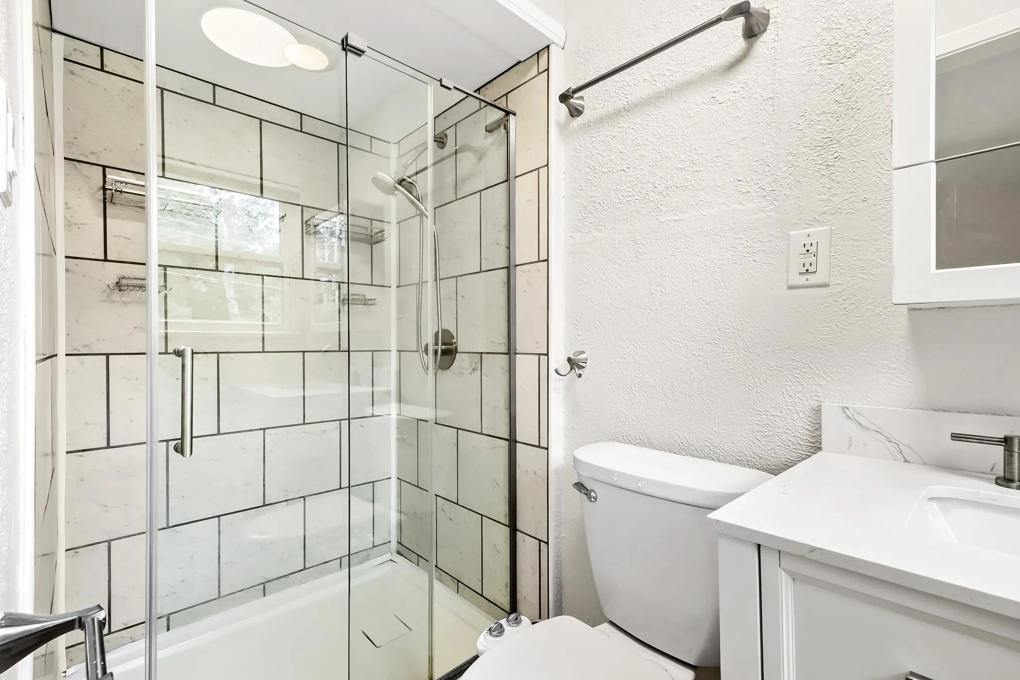 Single Family Residence For Sale in Tarrant County , 4812 Grove Street, North Richland Hills, Texas 76180, 3 Bedroom, 2 Bathroom, 2 Garage spaces, 2,024 Sqft, built in 1959, mls#21339797, Real Estate Agent in North Richland Hills, Homes For Sale in Tarrant county, Homes For Sale in North Richland Hills, Realtor in North Richland Hills Texas, Real Estate Brokerage Independent Realty Texas, Luminita Cordes Realtor