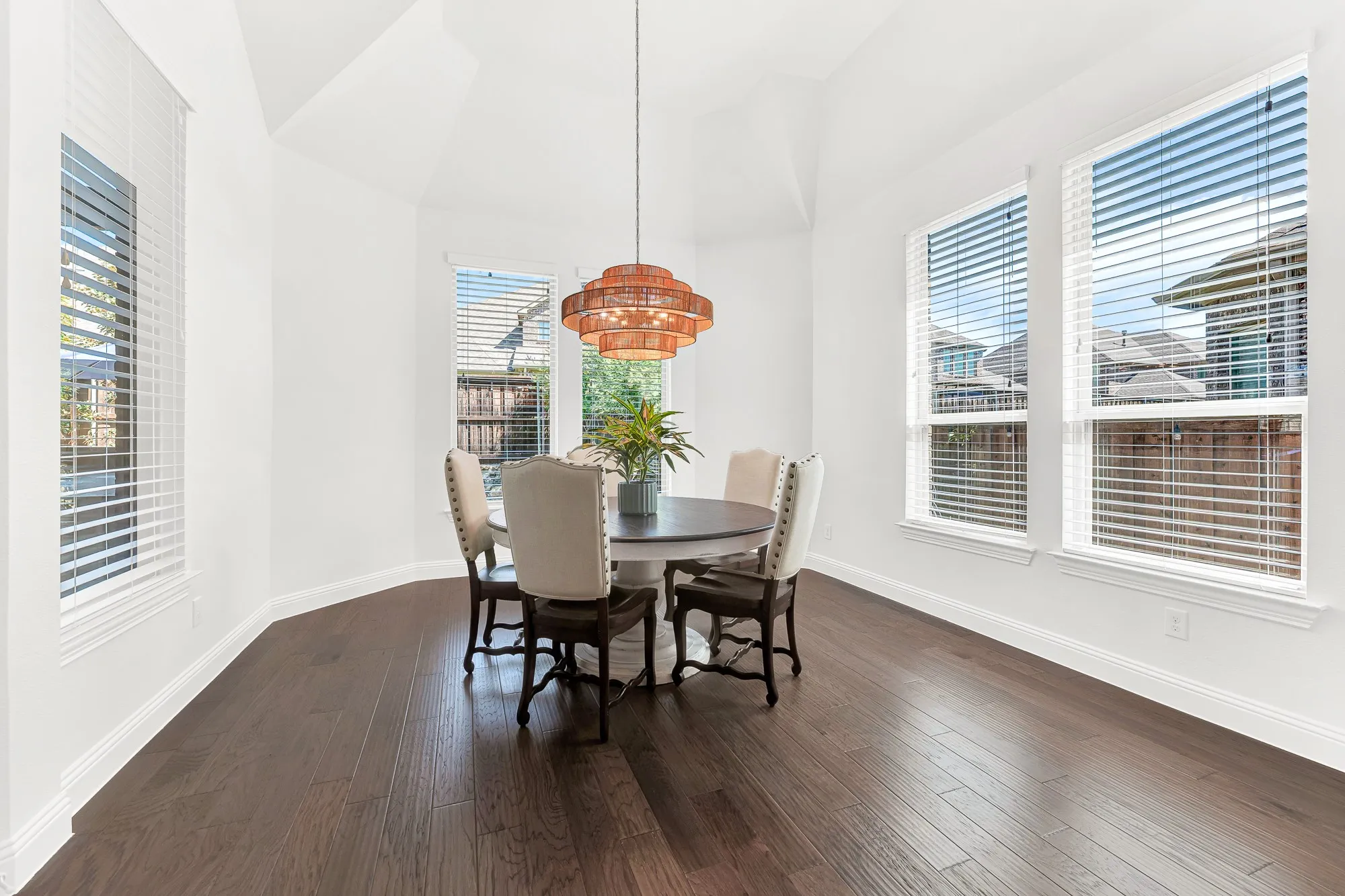 Single Family Residence For Sale in Collin County , 7309 River Park Drive, Mc Kinney, Texas 75071, 4 Bedroom, 3 Bathroom, 3 Garage spaces, 3,283 Sqft, built in 2016, mls#21342913, Real Estate Agent in Mc Kinney, Homes For Sale in Collin county, Homes For Sale in Mc Kinney, Realtor in Mc Kinney Texas, Real Estate Brokerage Independent Realty Texas, Luminita Cordes Realtor