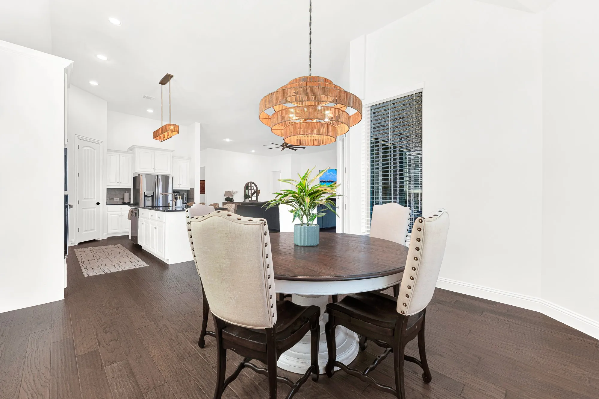 Single Family Residence For Sale in Collin County , 7309 River Park Drive, Mc Kinney, Texas 75071, 4 Bedroom, 3 Bathroom, 3 Garage spaces, 3,283 Sqft, built in 2016, mls#21342913, Real Estate Agent in Mc Kinney, Homes For Sale in Collin county, Homes For Sale in Mc Kinney, Realtor in Mc Kinney Texas, Real Estate Brokerage Independent Realty Texas, Luminita Cordes Realtor