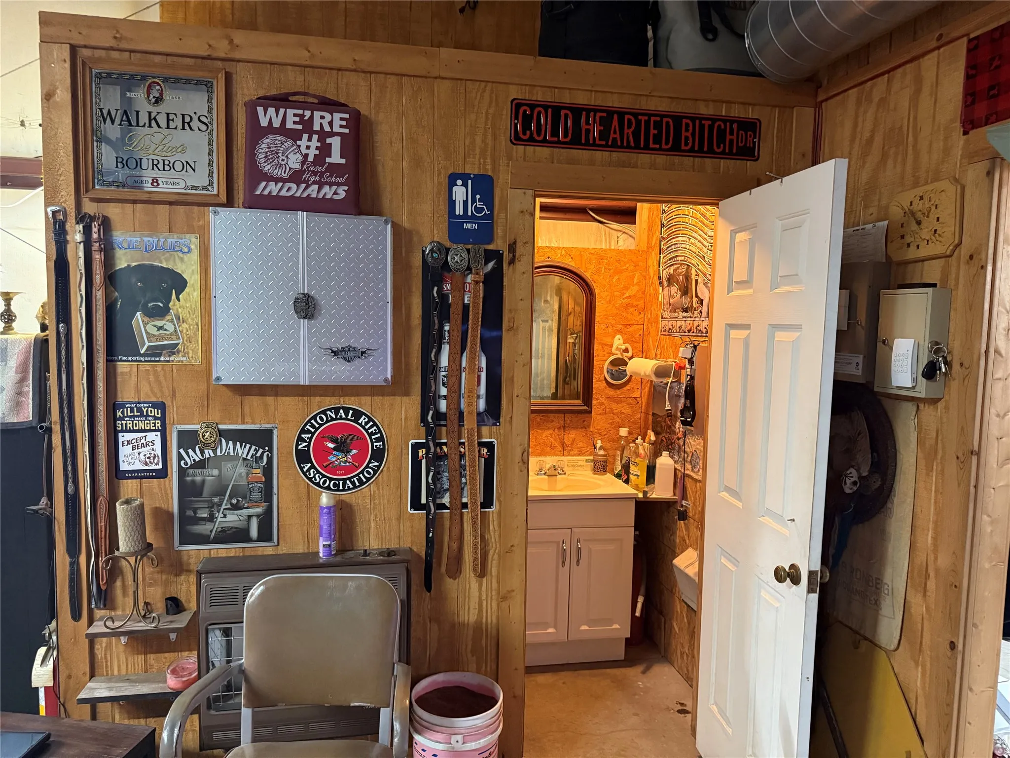 Warehouse For Sale in Mc Lennan County , 101 E Frederick Street E, Riesel, Texas 76682, 0, 0, Garage spaces, 0 Sqft, built in 2016, mls#21345047, Real Estate Agent in Riesel, Homes For Sale in Mc Lennan county, Homes For Sale in Riesel, Realtor in Riesel Texas, Real Estate Brokerage Independent Realty Texas, Luminita Cordes Realtor