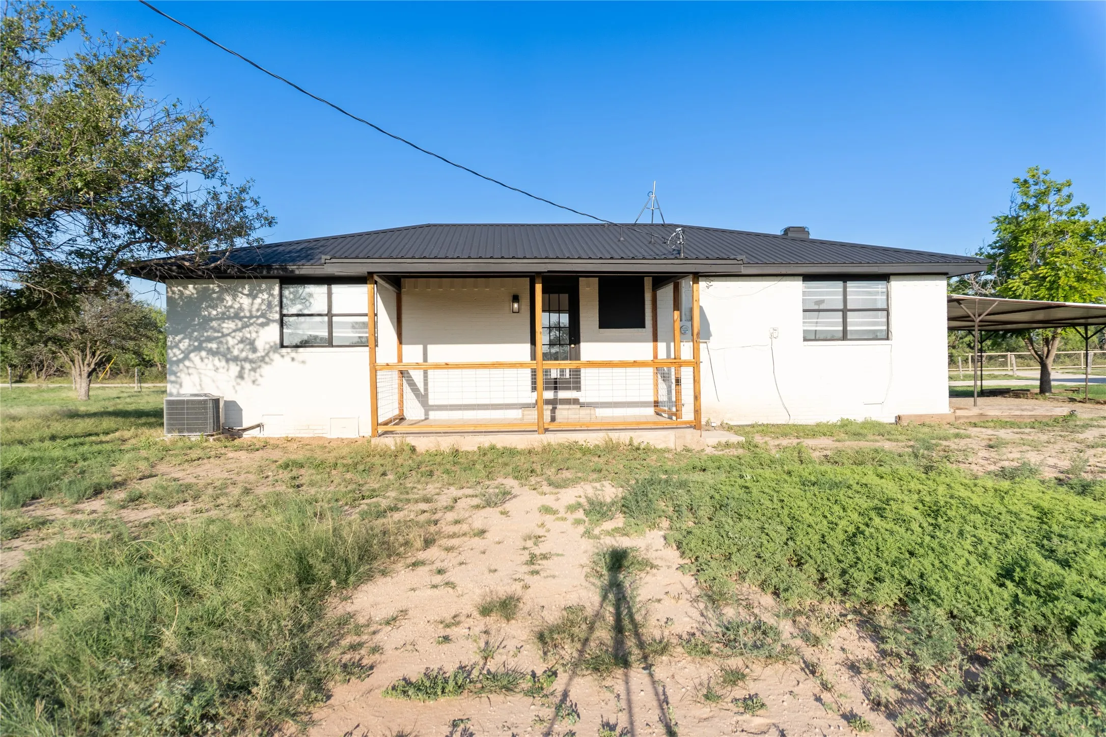 Single Family Residence For Sale in Tom Green County , 11805 Juniper Lane, San Angelo, Texas 76904, 2 Bedroom, 3 Bathroom, 2 Garage spaces, 1,421 Sqft, built in 1985, mls#21341949, Real Estate Agent in San Angelo, Homes For Sale in Tom Green county, Homes For Sale in San Angelo, Realtor in San Angelo Texas, Real Estate Brokerage Independent Realty Texas, Luminita Cordes Realtor