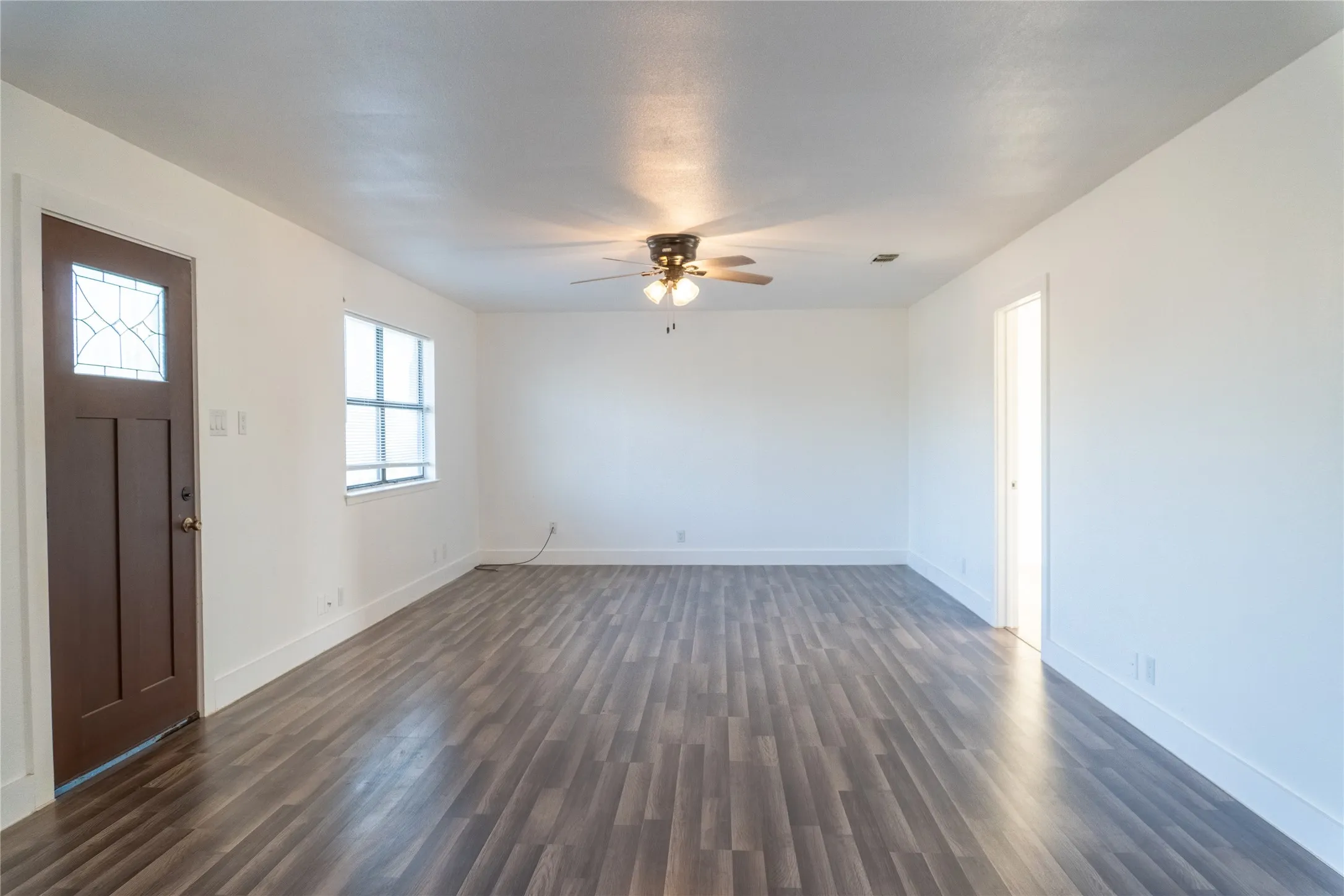 Single Family Residence For Sale in Tom Green County , 11805 Juniper Lane, San Angelo, Texas 76904, 2 Bedroom, 3 Bathroom, 2 Garage spaces, 1,421 Sqft, built in 1985, mls#21341949, Real Estate Agent in San Angelo, Homes For Sale in Tom Green county, Homes For Sale in San Angelo, Realtor in San Angelo Texas, Real Estate Brokerage Independent Realty Texas, Luminita Cordes Realtor