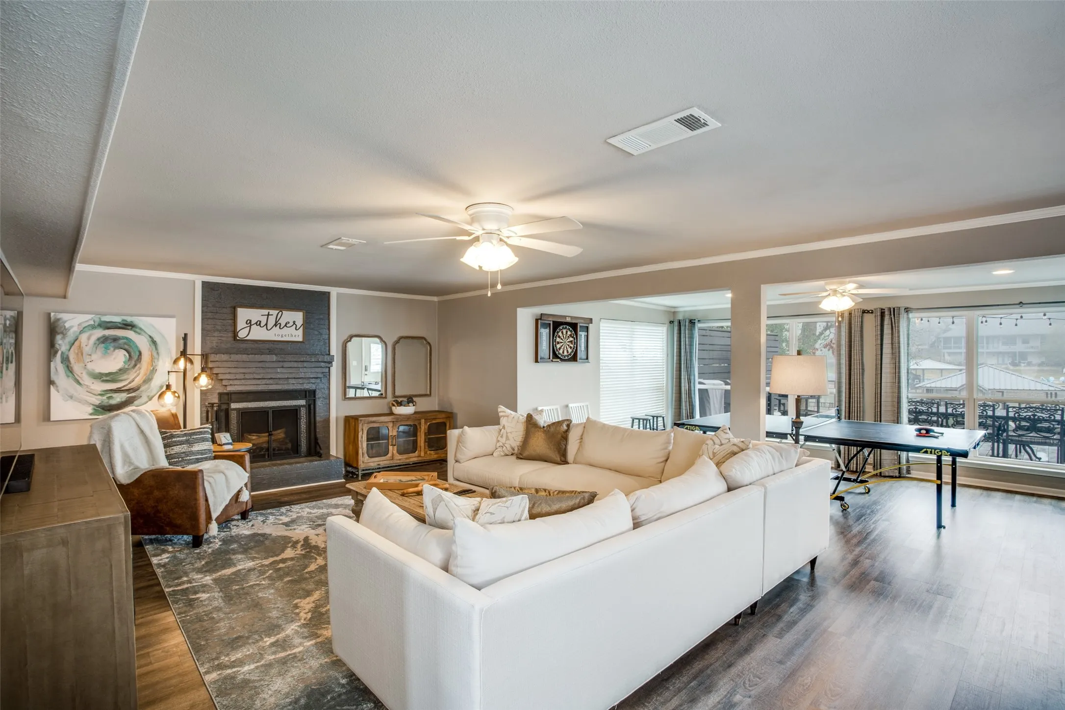 Single Family Residence For Sale in Henderson County , 150 Bayside Circle, Malakoff, Texas 75148, 4 Bedrooms, 3 Bathrooms, 2 Garage spaces, 1,920 Sqft, built in 1977, Price $895,000, mls#21342854, Real Estate Agent in Malakoff, Homes For Sale in Henderson county, Homes For Sale in Malakoff, Realtor in Malakoff Texas, Real Estate Brokerage Independent Realty Texas, Luminita Cordes Realtor