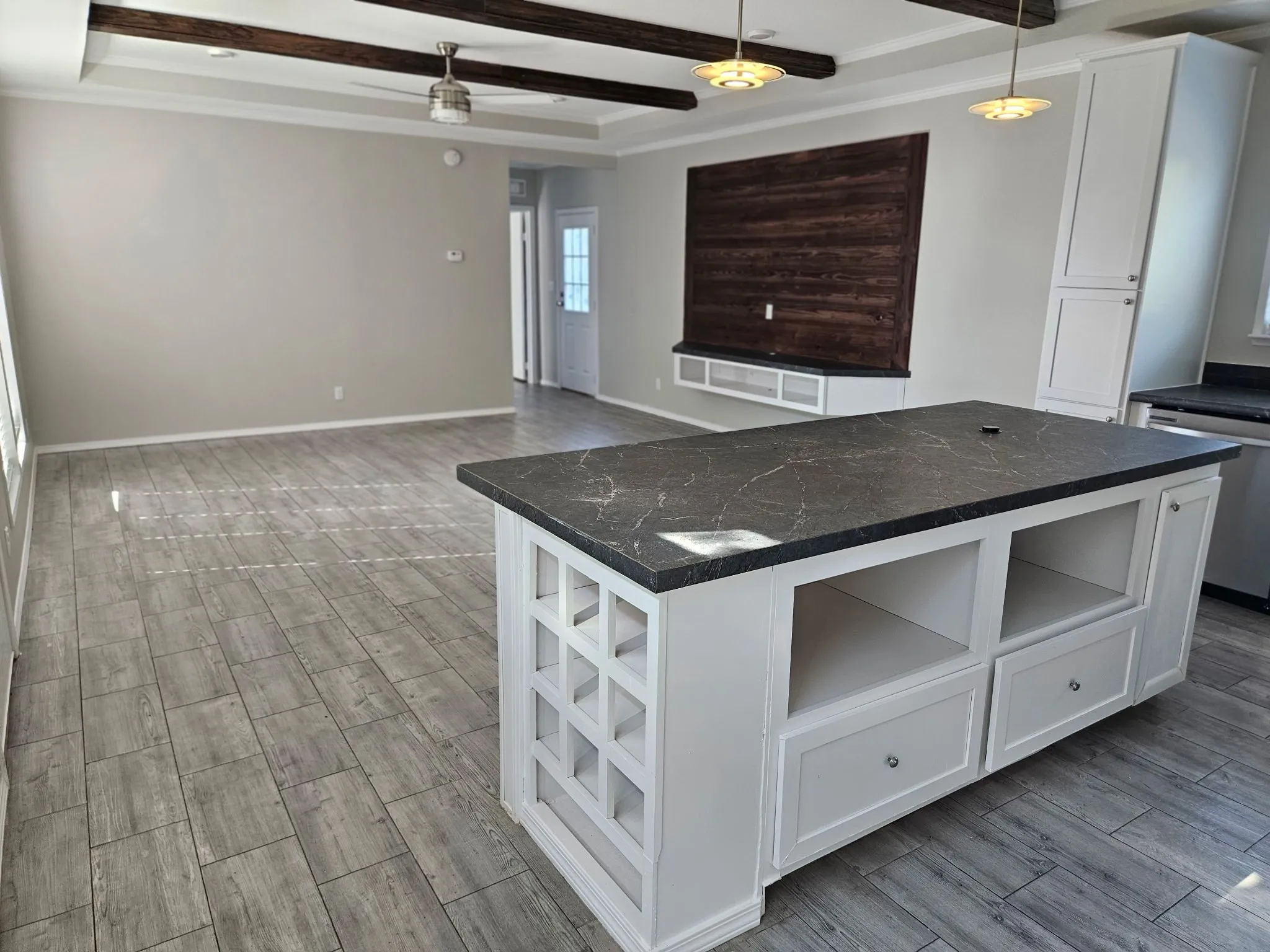 Manufactured Home For Sale in Parker County , 4903 Chisholm Trail, Weatherford, Texas 76087, 2 Bedroom, 2 Bathroom, Garage spaces, 1,330 Sqft, built in 2022, mls#21343001, Real Estate Agent in Weatherford, Homes For Sale in Parker county, Homes For Sale in Weatherford, Realtor in Weatherford Texas, Real Estate Brokerage Independent Realty Texas, Luminita Cordes Realtor