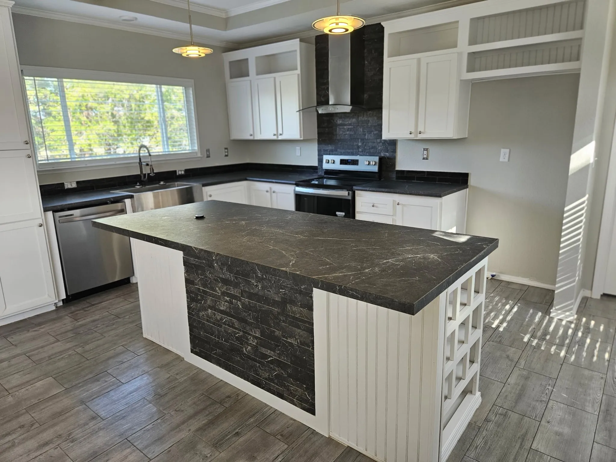 Manufactured Home For Sale in Parker County , 4903 Chisholm Trail, Weatherford, Texas 76087, 2 Bedroom, 2 Bathroom, Garage spaces, 1,330 Sqft, built in 2022, mls#21343001, Real Estate Agent in Weatherford, Homes For Sale in Parker county, Homes For Sale in Weatherford, Realtor in Weatherford Texas, Real Estate Brokerage Independent Realty Texas, Luminita Cordes Realtor
