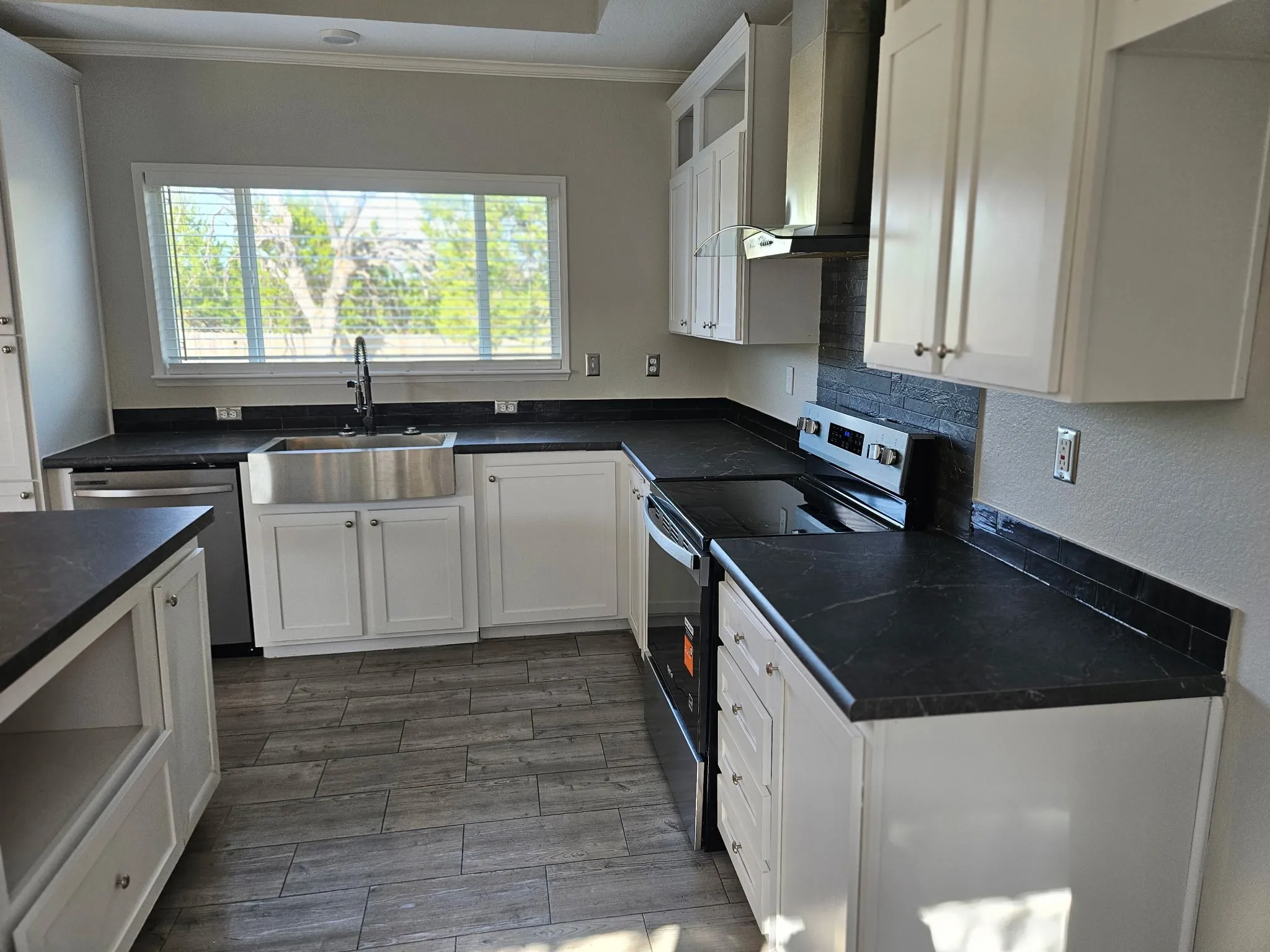 Manufactured Home For Sale in Parker County , 4903 Chisholm Trail, Weatherford, Texas 76087, 2 Bedroom, 2 Bathroom, Garage spaces, 1,330 Sqft, built in 2022, mls#21343001, Real Estate Agent in Weatherford, Homes For Sale in Parker county, Homes For Sale in Weatherford, Realtor in Weatherford Texas, Real Estate Brokerage Independent Realty Texas, Luminita Cordes Realtor