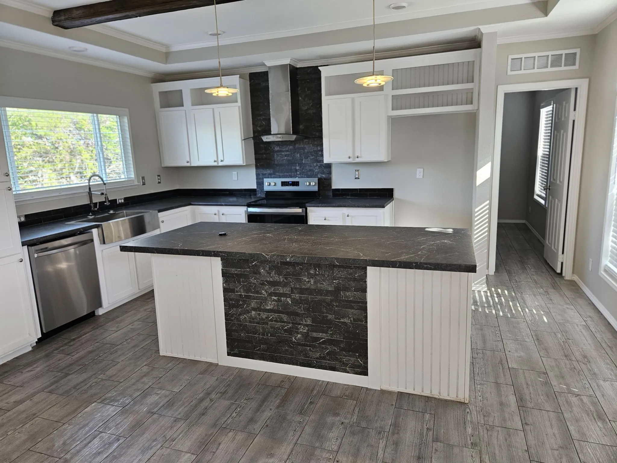 Manufactured Home For Sale in Parker County , 4903 Chisholm Trail, Weatherford, Texas 76087, 2 Bedroom, 2 Bathroom, Garage spaces, 1,330 Sqft, built in 2022, mls#21343001, Real Estate Agent in Weatherford, Homes For Sale in Parker county, Homes For Sale in Weatherford, Realtor in Weatherford Texas, Real Estate Brokerage Independent Realty Texas, Luminita Cordes Realtor