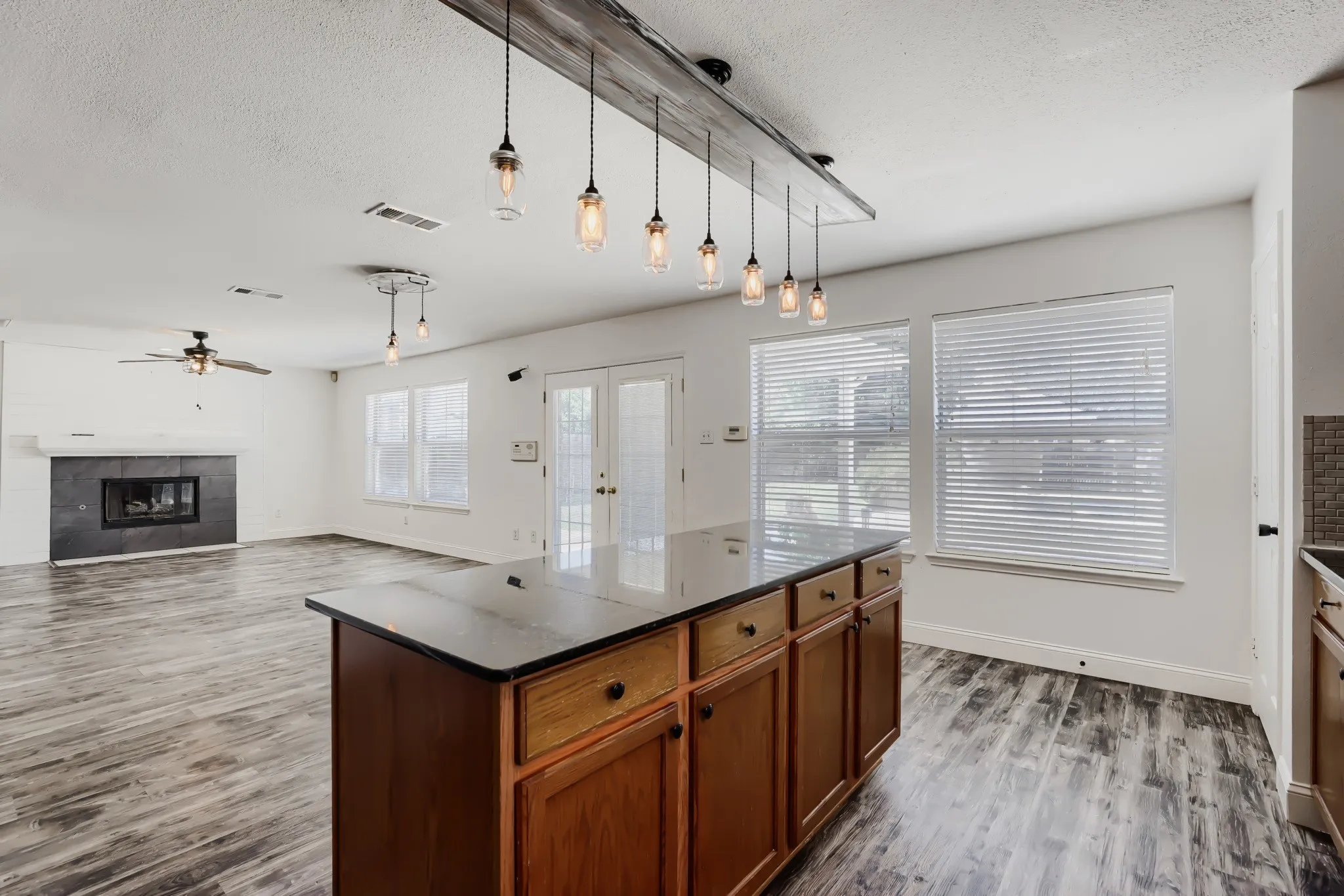 Single Family Residence For Sale in Collin County , 5602 Vista Park Lane, Sachse, Texas 75048, 4 Bedroom, 3 Bathroom, 2 Garage spaces, 2,107 Sqft, built in 1999, mls#21343097, Real Estate Agent in Sachse, Homes For Sale in Collin county, Homes For Sale in Sachse, Realtor in Sachse Texas, Real Estate Brokerage Independent Realty Texas, Luminita Cordes Realtor