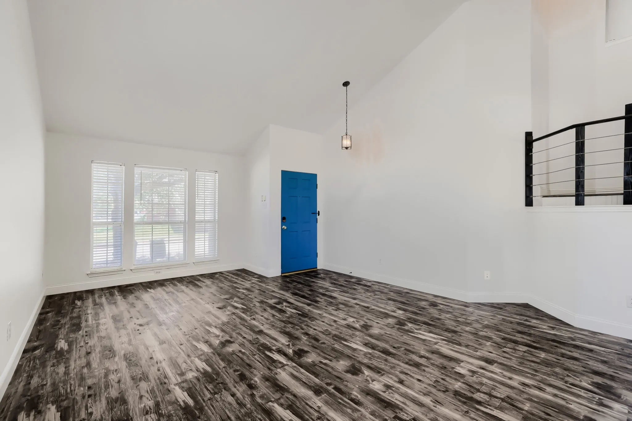 Single Family Residence For Sale in Collin County , 5602 Vista Park Lane, Sachse, Texas 75048, 4 Bedroom, 3 Bathroom, 2 Garage spaces, 2,107 Sqft, built in 1999, mls#21343097, Real Estate Agent in Sachse, Homes For Sale in Collin county, Homes For Sale in Sachse, Realtor in Sachse Texas, Real Estate Brokerage Independent Realty Texas, Luminita Cordes Realtor