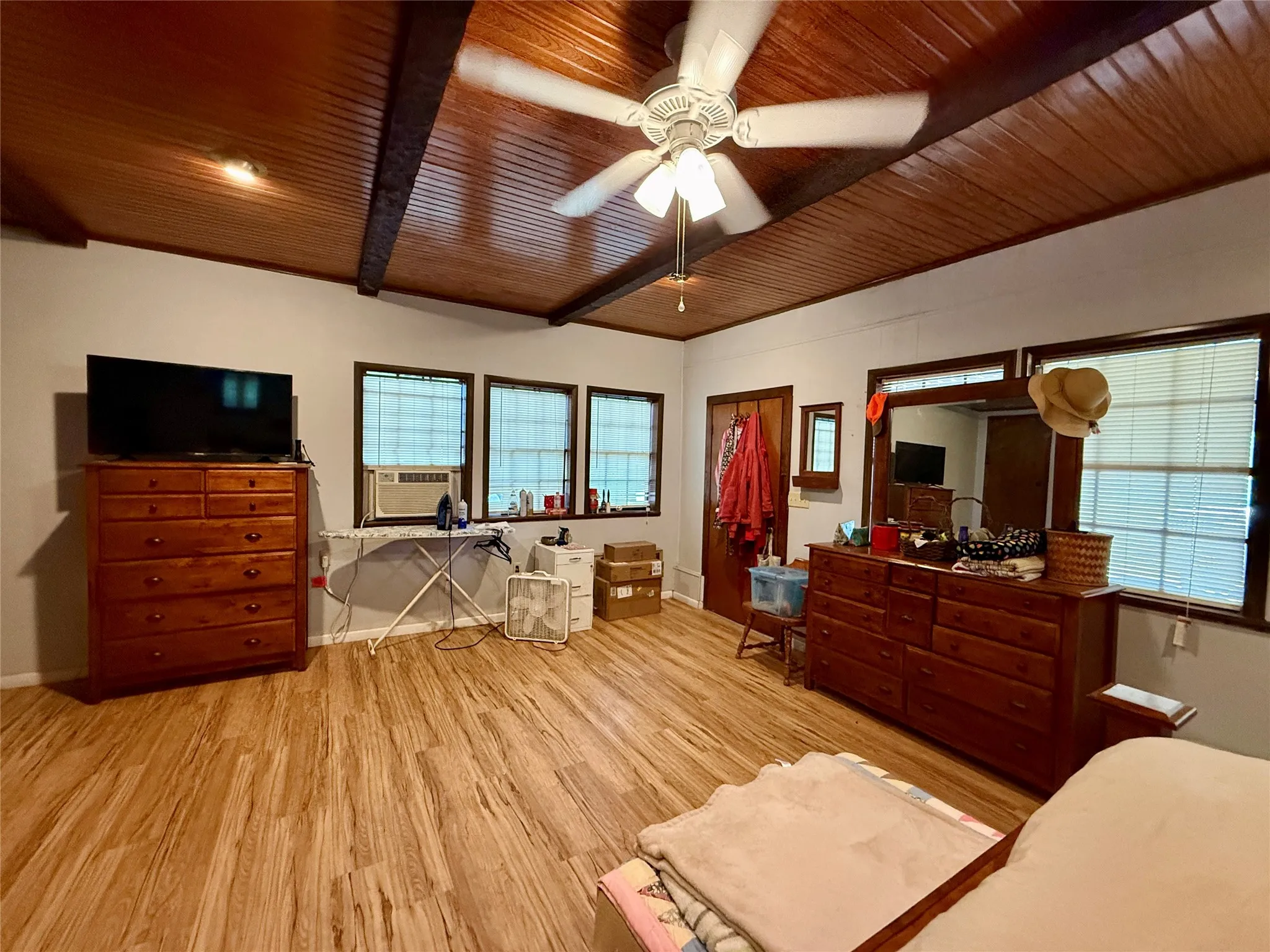 Single Family Residence For Sale in Hamilton County , 20959 Hwy 281, Hico, Texas 76457, 3 Bedroom, 2 Bathroom, Garage spaces, 6,000 Sqft, built in 0, mls#21345060, Real Estate Agent in Hico, Homes For Sale in Hamilton county, Homes For Sale in Hico, Realtor in Hico Texas, Real Estate Brokerage Independent Realty Texas, Luminita Cordes Realtor