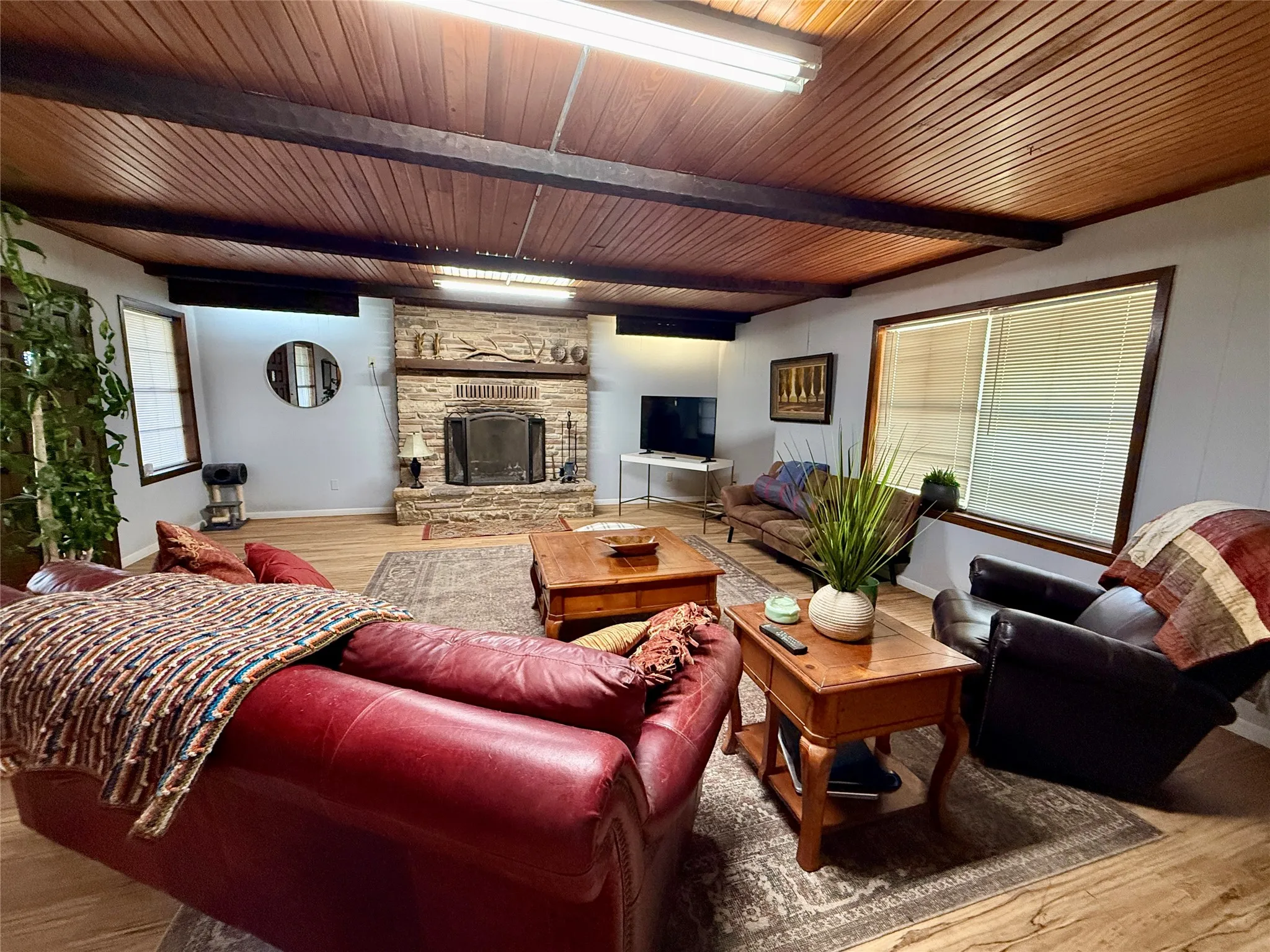 Single Family Residence For Sale in Hamilton County , 20959 Hwy 281, Hico, Texas 76457, 3 Bedroom, 2 Bathroom, Garage spaces, 6,000 Sqft, built in 0, mls#21345060, Real Estate Agent in Hico, Homes For Sale in Hamilton county, Homes For Sale in Hico, Realtor in Hico Texas, Real Estate Brokerage Independent Realty Texas, Luminita Cordes Realtor