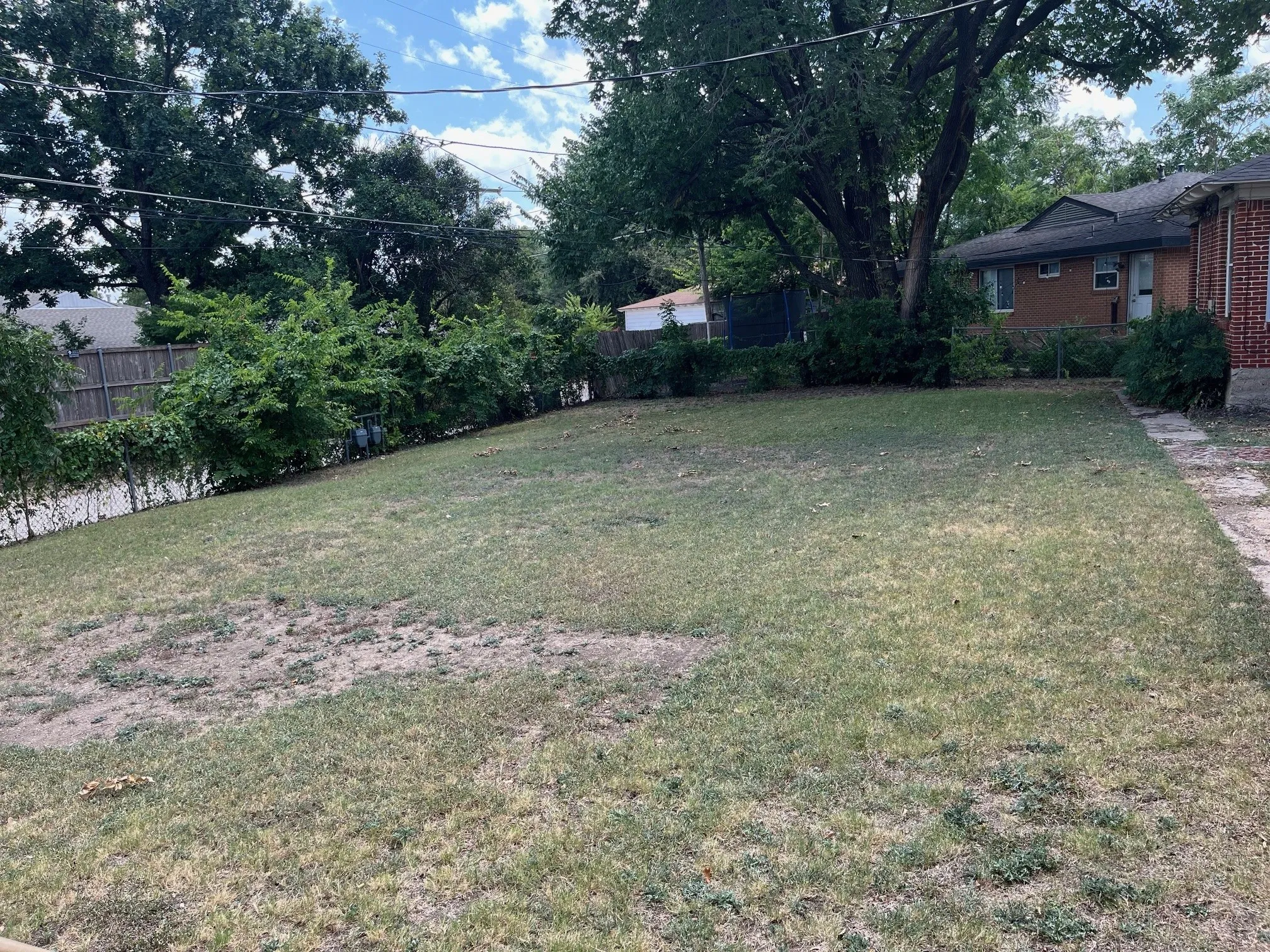 Duplex For Rent in Dallas County , 9532 Dixie Lane, Dallas, Texas 75228, 2 Bedroom, 1 Bathroom, 1 Garage spaces, 1,308 Sqft, built in 1952, mls#21344997, Real Estate Agent in Dallas, Homes For Rent in Dallas county, Homes For Rent in Dallas, Realtor in Dallas Texas, Real Estate Brokerage Independent Realty Texas, Luminita Cordes Realtor