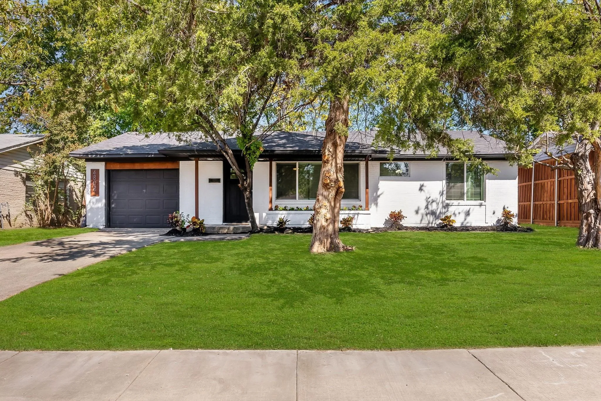 Single Family Residence For Sale in Dallas County , 4808 Sandra Lynn Drive, Mesquite, Texas 75150, 4 Bedrooms, 2 Bathrooms, 1 Garage spaces, 1,524 Sqft, built in 1955, Price $264,069, mls#21345063, Real Estate Agent in Mesquite, Homes For Sale in Dallas county, Homes For Sale in Mesquite, Realtor in Mesquite Texas, Real Estate Brokerage Independent Realty Texas, Luminita Cordes Realtor