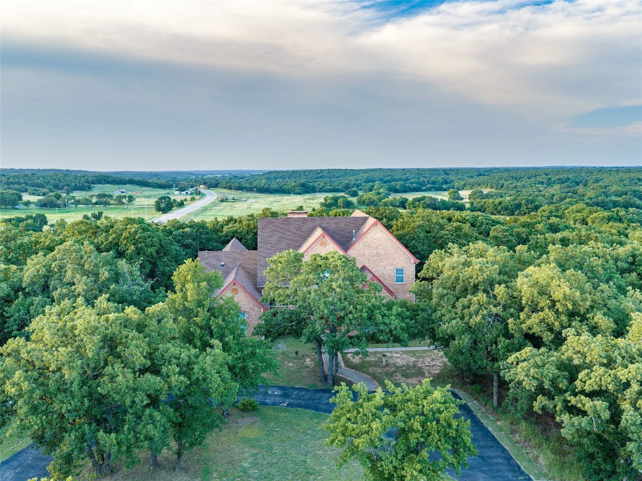 Farm For Sale in Montague County , 6831 State Highway 175, Montague, Texas 76251, 5 Bedroom, 5 Bathroom, 2 Garage spaces, 4,461 Sqft, built in 1999, mls#21345070, Real Estate Agent in Montague, Homes For Sale in Montague county, Homes For Sale in Montague, Realtor in Montague Texas, Real Estate Brokerage Independent Realty Texas, Luminita Cordes Realtor