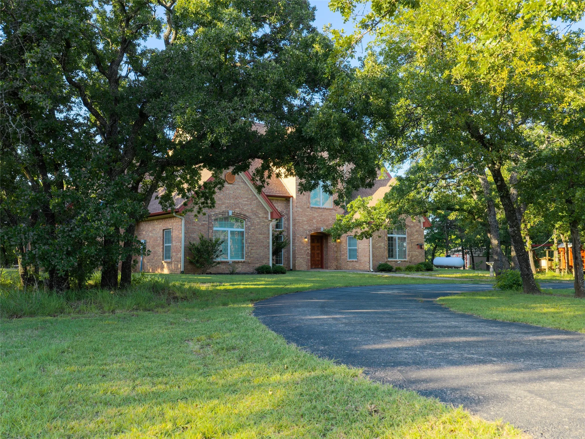 Farm For Sale in Montague County , 6831 State Highway 175, Montague, Texas 76251, 5 Bedroom, 5 Bathroom, 2 Garage spaces, 4,461 Sqft, built in 1999, mls#21345070, Real Estate Agent in Montague, Homes For Sale in Montague county, Homes For Sale in Montague, Realtor in Montague Texas, Real Estate Brokerage Independent Realty Texas, Luminita Cordes Realtor