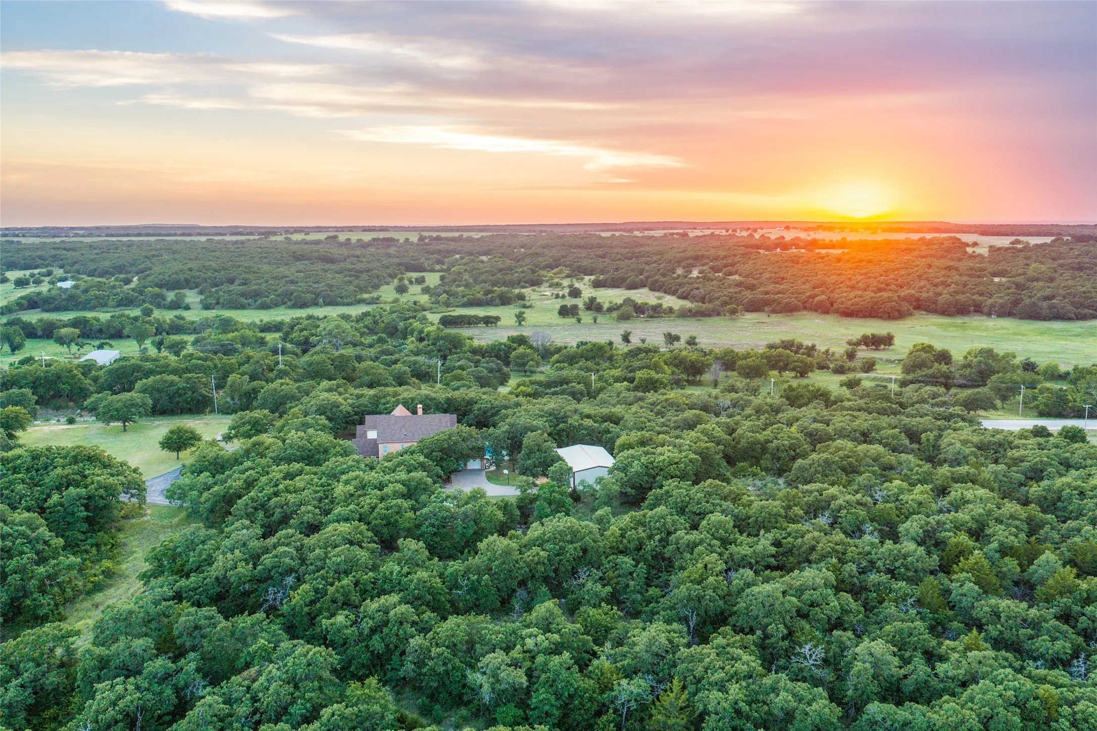 Farm For Sale in Montague County , 6831 State Highway 175, Montague, Texas 76251, 5 Bedroom, 5 Bathroom, 2 Garage spaces, 4,461 Sqft, built in 1999, mls#21345070, Real Estate Agent in Montague, Homes For Sale in Montague county, Homes For Sale in Montague, Realtor in Montague Texas, Real Estate Brokerage Independent Realty Texas, Luminita Cordes Realtor