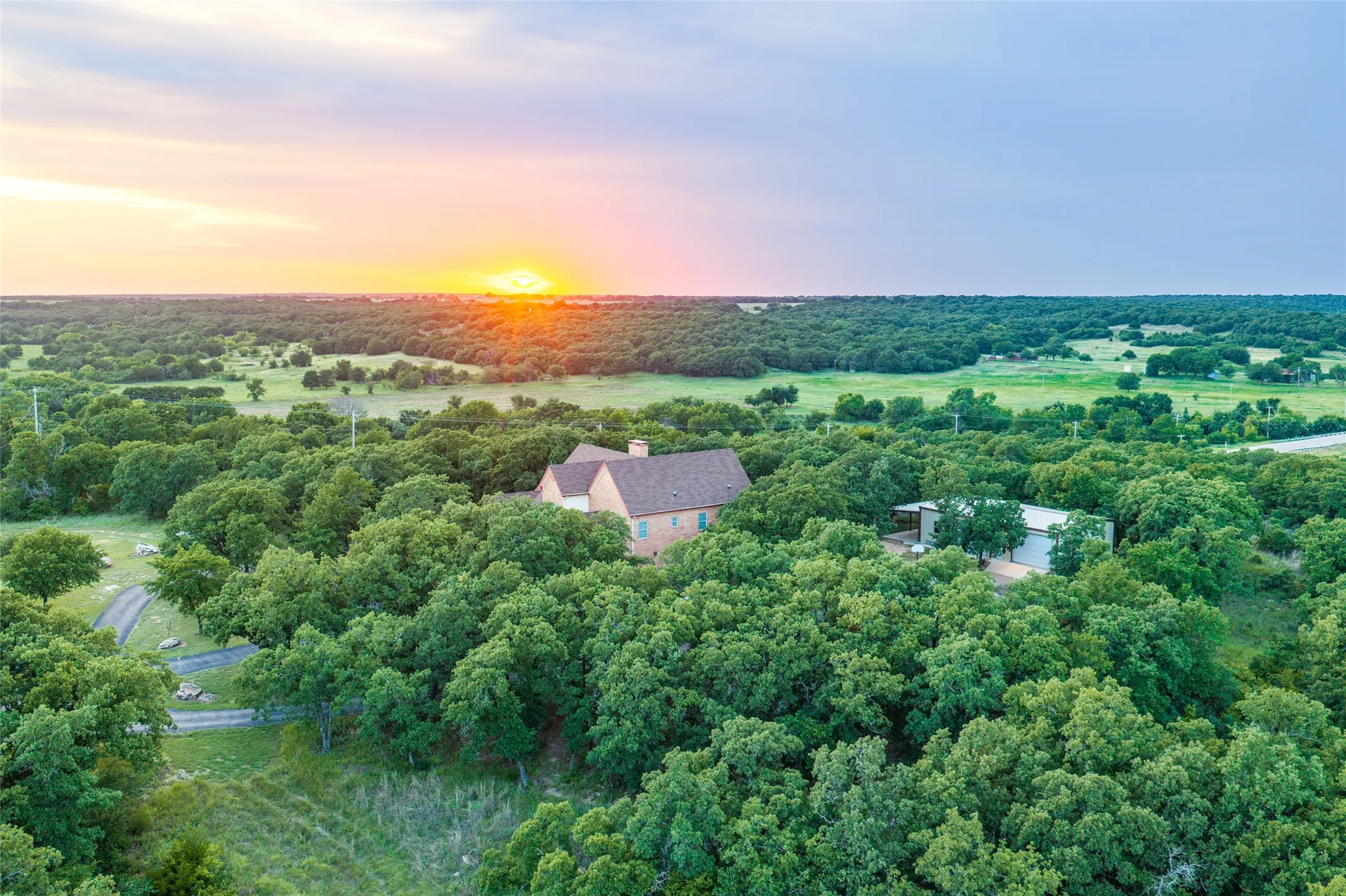 Farm For Sale in Montague County , 6831 State Highway 175, Montague, Texas 76251, 5 Bedroom, 5 Bathroom, 2 Garage spaces, 4,461 Sqft, built in 1999, mls#21345070, Real Estate Agent in Montague, Homes For Sale in Montague county, Homes For Sale in Montague, Realtor in Montague Texas, Real Estate Brokerage Independent Realty Texas, Luminita Cordes Realtor