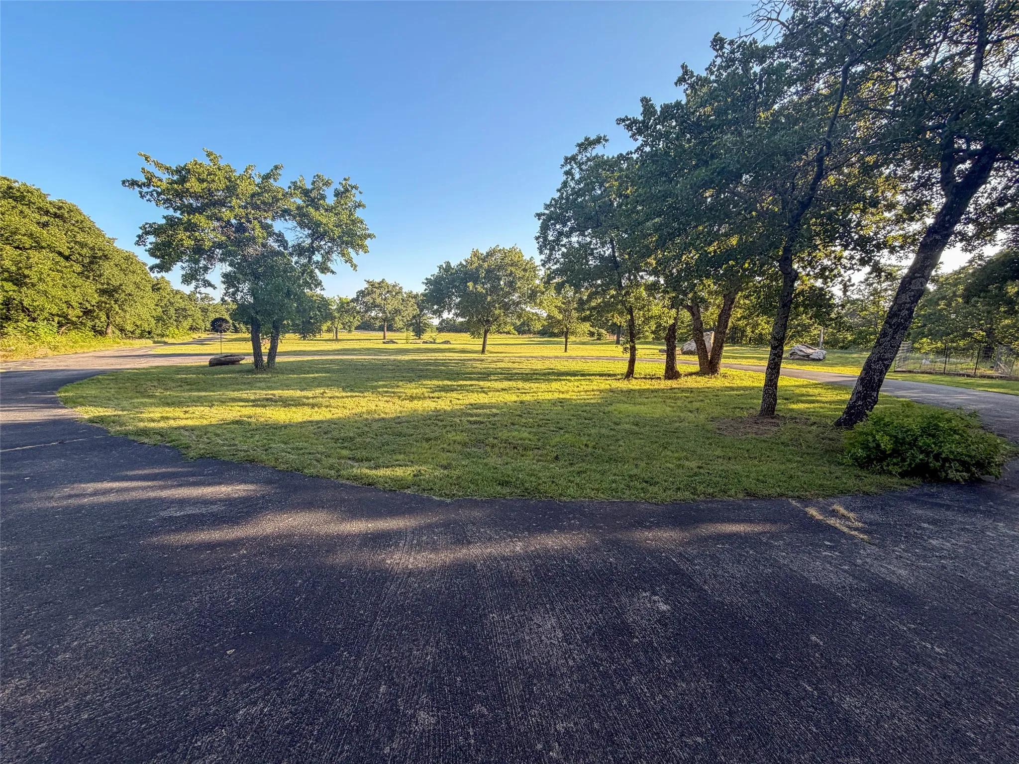 Farm For Sale in Montague County , 6831 State Highway 175, Montague, Texas 76251, 5 Bedroom, 5 Bathroom, 2 Garage spaces, 4,461 Sqft, built in 1999, mls#21345070, Real Estate Agent in Montague, Homes For Sale in Montague county, Homes For Sale in Montague, Realtor in Montague Texas, Real Estate Brokerage Independent Realty Texas, Luminita Cordes Realtor