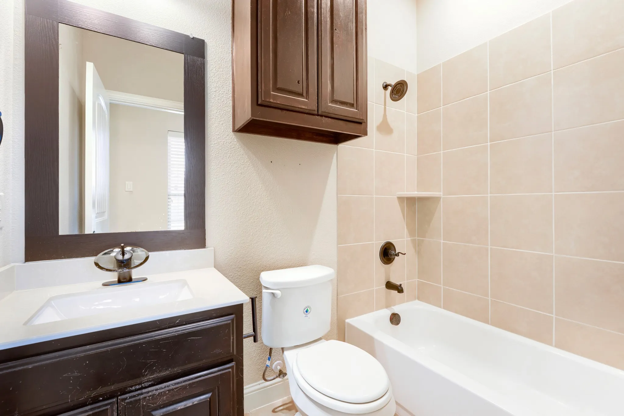 Single Family Residence For Sale in Ellis County , 123 White Oak Lane, Red Oak, Texas 75154, 5 Bedroom, 3 Bathroom, 2 Garage spaces, 3,230 Sqft, built in 2016, mls#21330881, Real Estate Agent in Red Oak, Homes For Sale in Ellis county, Homes For Sale in Red Oak, Realtor in Red Oak Texas, Real Estate Brokerage Independent Realty Texas, Luminita Cordes Realtor