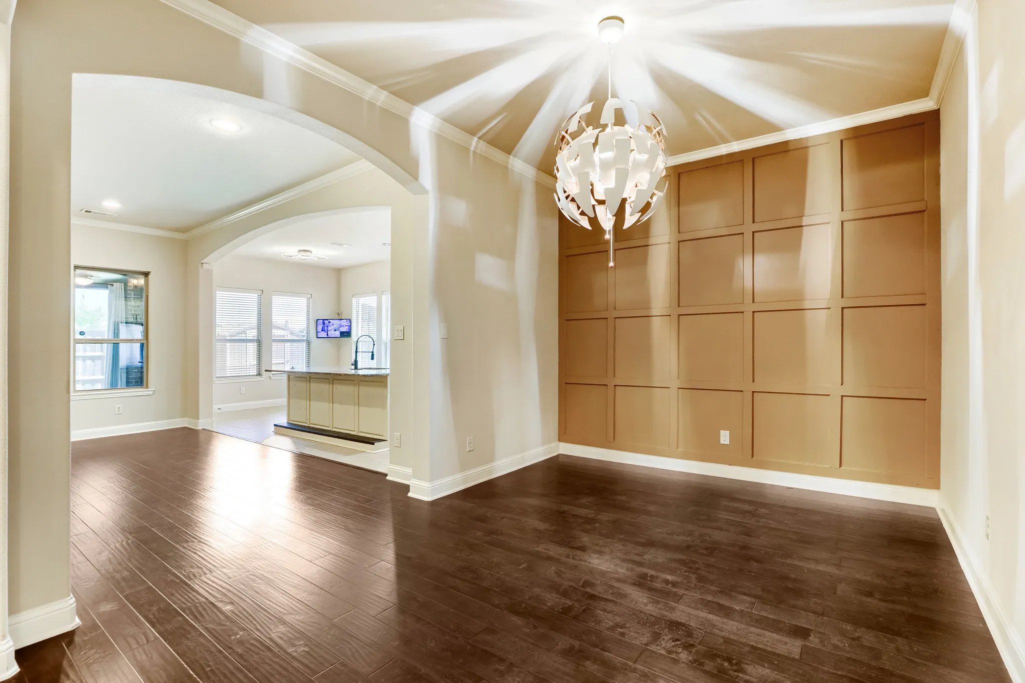 Single Family Residence For Sale in Ellis County , 123 White Oak Lane, Red Oak, Texas 75154, 5 Bedroom, 3 Bathroom, 2 Garage spaces, 3,230 Sqft, built in 2016, mls#21330881, Real Estate Agent in Red Oak, Homes For Sale in Ellis county, Homes For Sale in Red Oak, Realtor in Red Oak Texas, Real Estate Brokerage Independent Realty Texas, Luminita Cordes Realtor