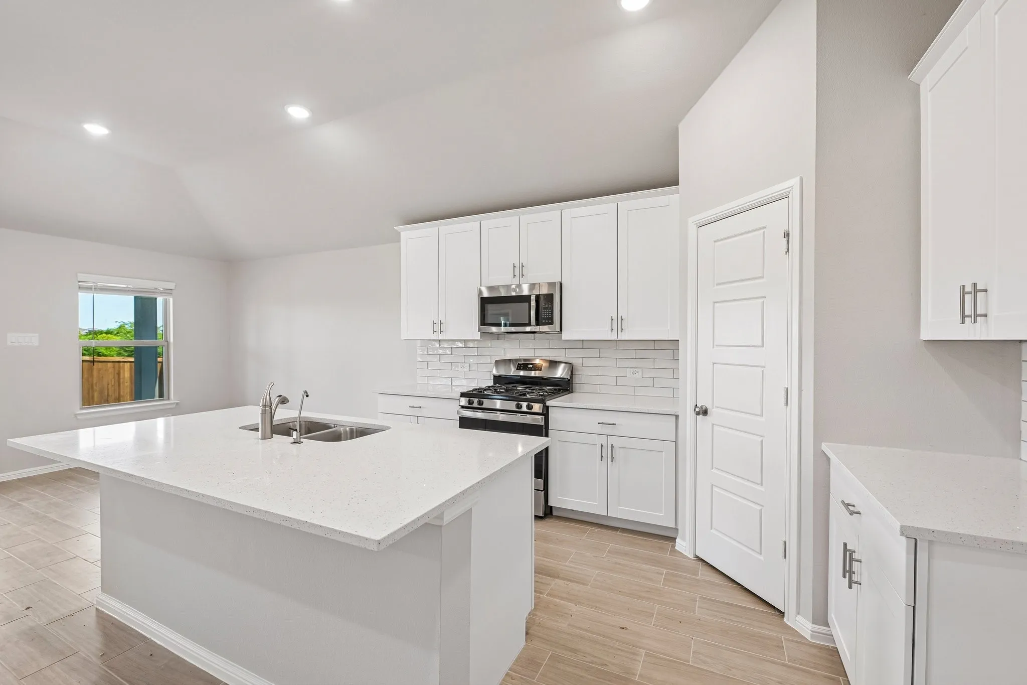 Single Family Residence For Sale in Tarrant County , 7600 Sapwood Drive, Fort Worth, Texas 76131, 4 Bedroom, 2 Bathroom, 2 Garage spaces, 1,877 Sqft, built in 2026, mls#21339870, Real Estate Agent in Fort Worth, Homes For Sale in Tarrant county, Homes For Sale in Fort Worth, Realtor in Fort Worth Texas, Real Estate Brokerage Independent Realty Texas, Luminita Cordes Realtor