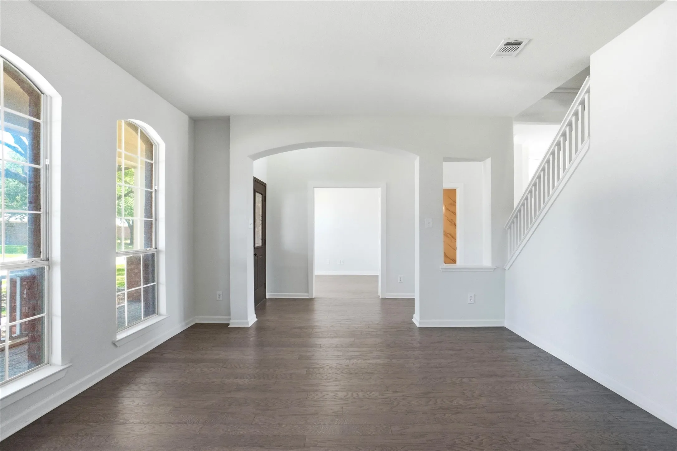 Living looking towards Study/Bedroom