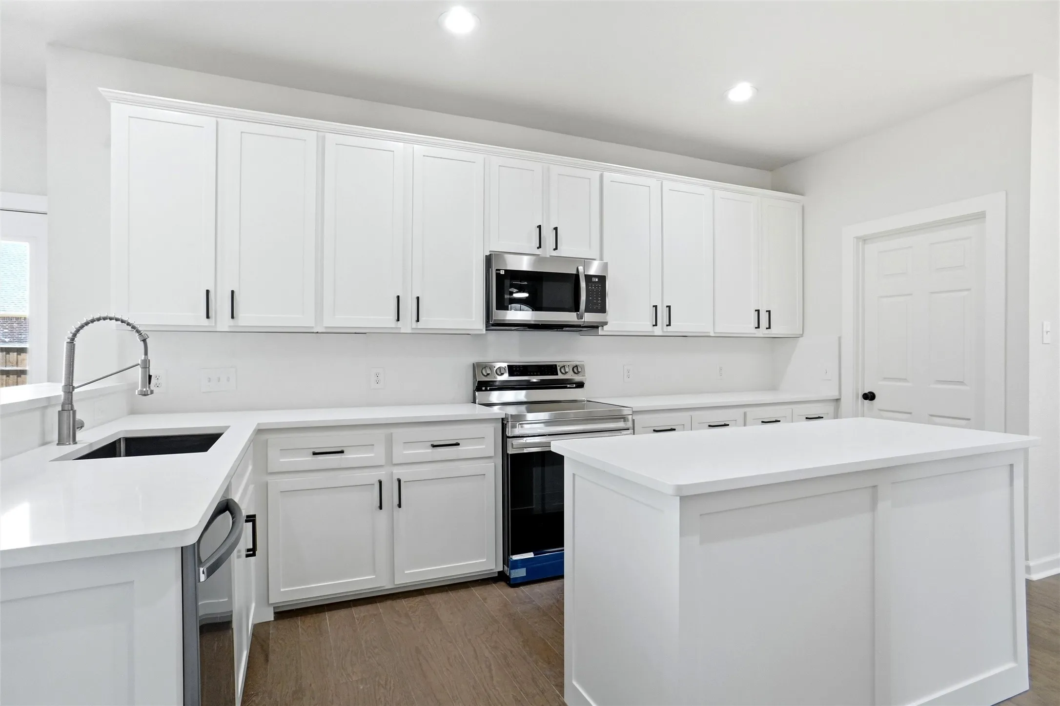 Single Family Residence For Sale in Denton County , 8631 Shakespeare Lane, Frisco, Texas 75036, 5 Bedroom, 3 Bathroom, 2 Garage spaces, 3,173 Sqft, built in 2003, mls#21340896, Real Estate Agent in Frisco, Homes For Sale in Denton county, Homes For Sale in Frisco, Realtor in Frisco Texas, Real Estate Brokerage Independent Realty Texas, Luminita Cordes Realtor