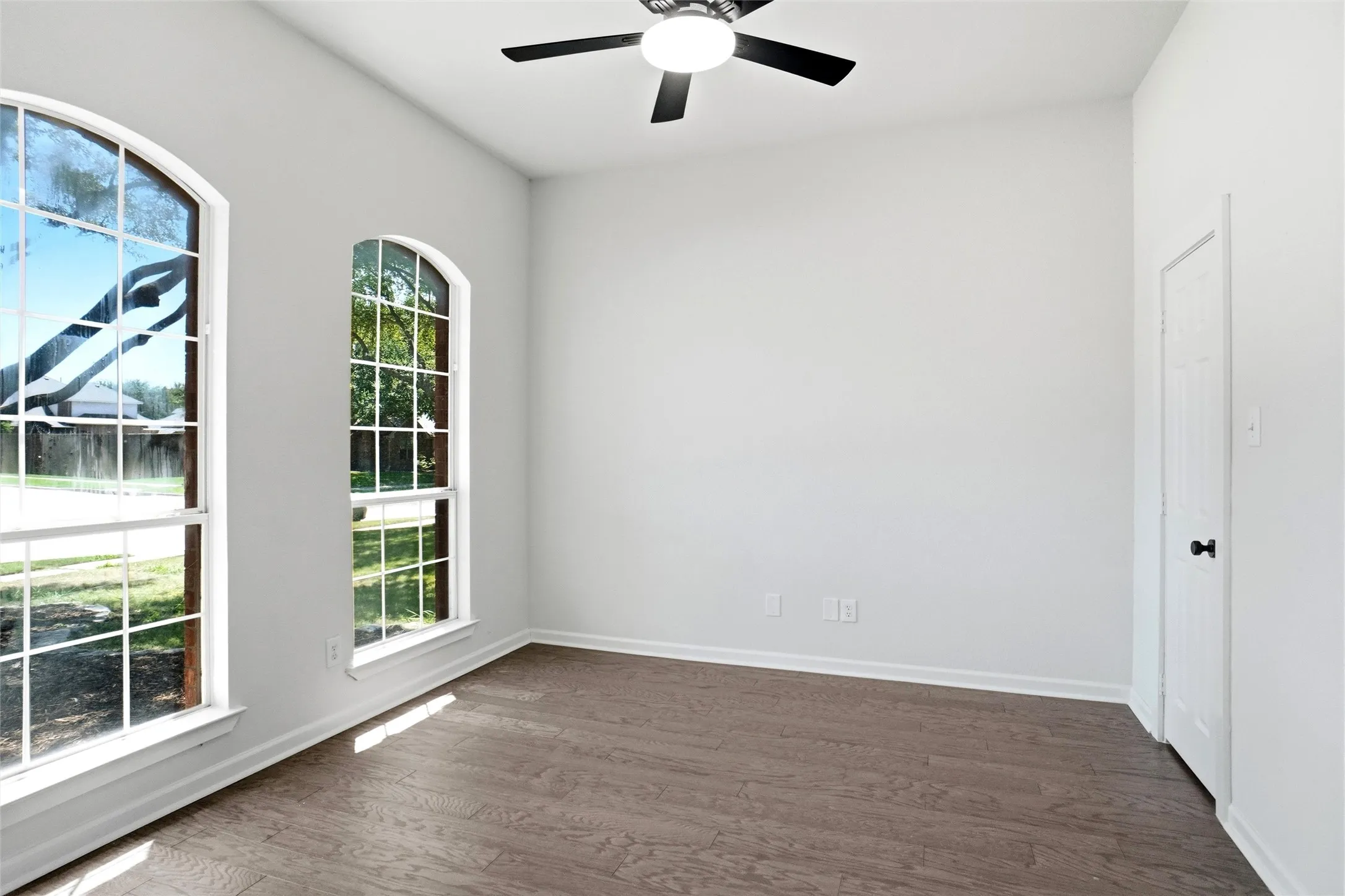 Single Family Residence For Sale in Denton County , 8631 Shakespeare Lane, Frisco, Texas 75036, 5 Bedroom, 3 Bathroom, 2 Garage spaces, 3,173 Sqft, built in 2003, mls#21340896, Real Estate Agent in Frisco, Homes For Sale in Denton county, Homes For Sale in Frisco, Realtor in Frisco Texas, Real Estate Brokerage Independent Realty Texas, Luminita Cordes Realtor