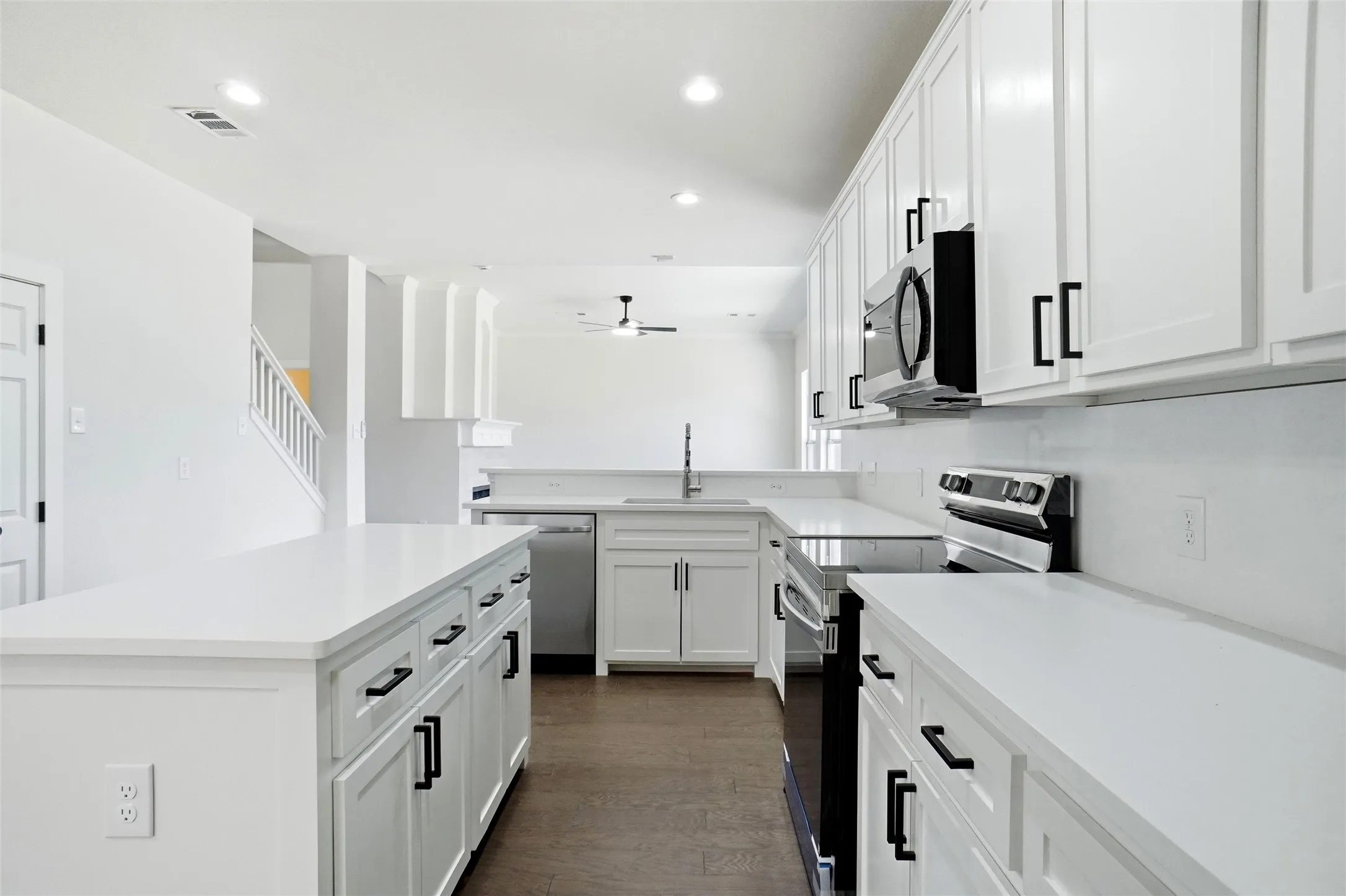 Single Family Residence For Sale in Denton County , 8631 Shakespeare Lane, Frisco, Texas 75036, 5 Bedroom, 3 Bathroom, 2 Garage spaces, 3,173 Sqft, built in 2003, mls#21340896, Real Estate Agent in Frisco, Homes For Sale in Denton county, Homes For Sale in Frisco, Realtor in Frisco Texas, Real Estate Brokerage Independent Realty Texas, Luminita Cordes Realtor