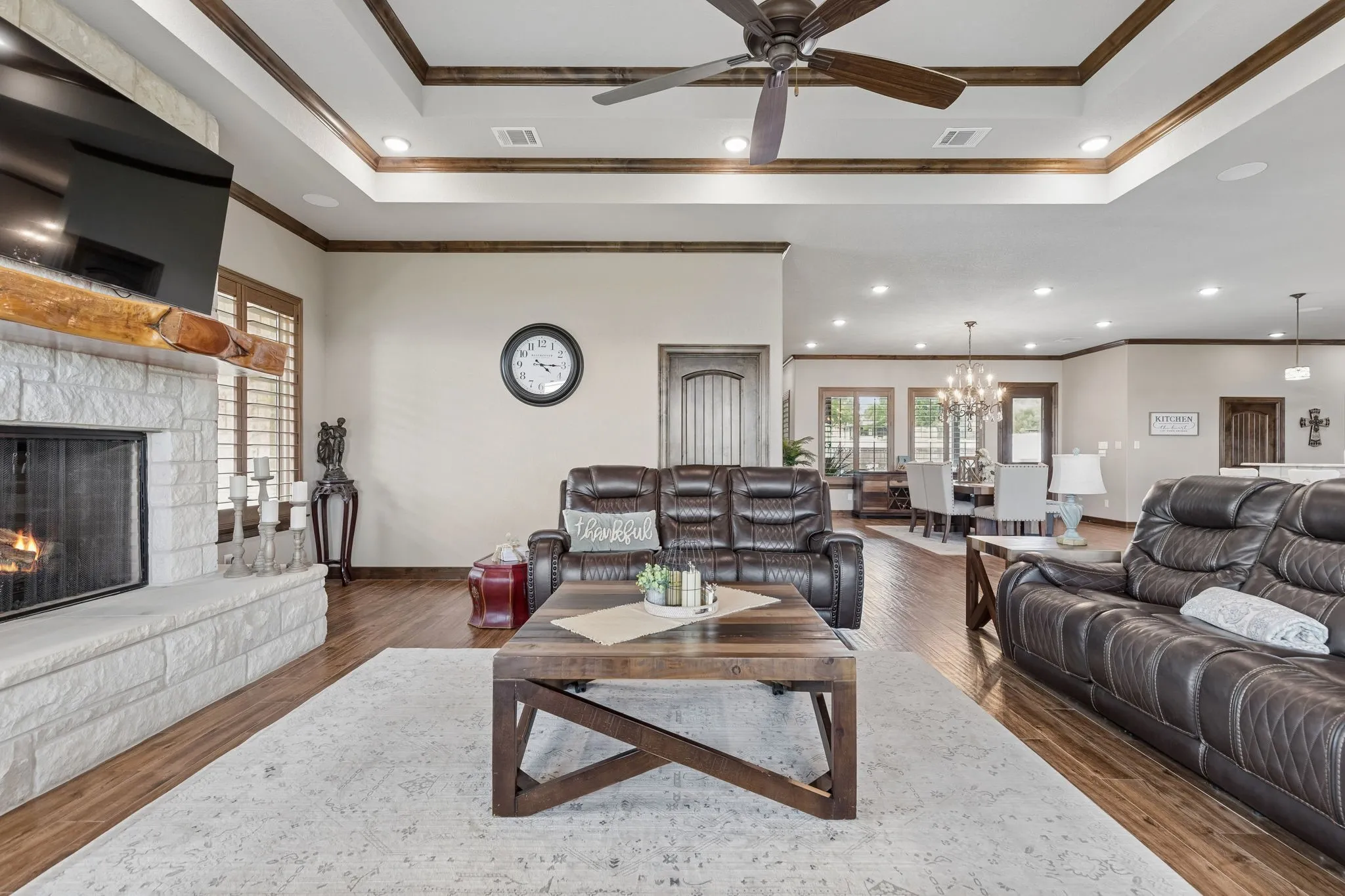 Single Family Residence For Sale in Johnson County , 2009 Lakeshore Drive, Cleburne, Texas 76033, 4 Bedrooms, 4 Bathrooms, 3 Garage spaces, 4,556 Sqft, built in 2015, Price $1,325,000, mls#21244854, Real Estate Agent in Cleburne, Homes For Sale in Johnson county, Homes For Sale in Cleburne, Realtor in Cleburne Texas, Real Estate Brokerage Independent Realty Texas, Luminita Cordes Realtor