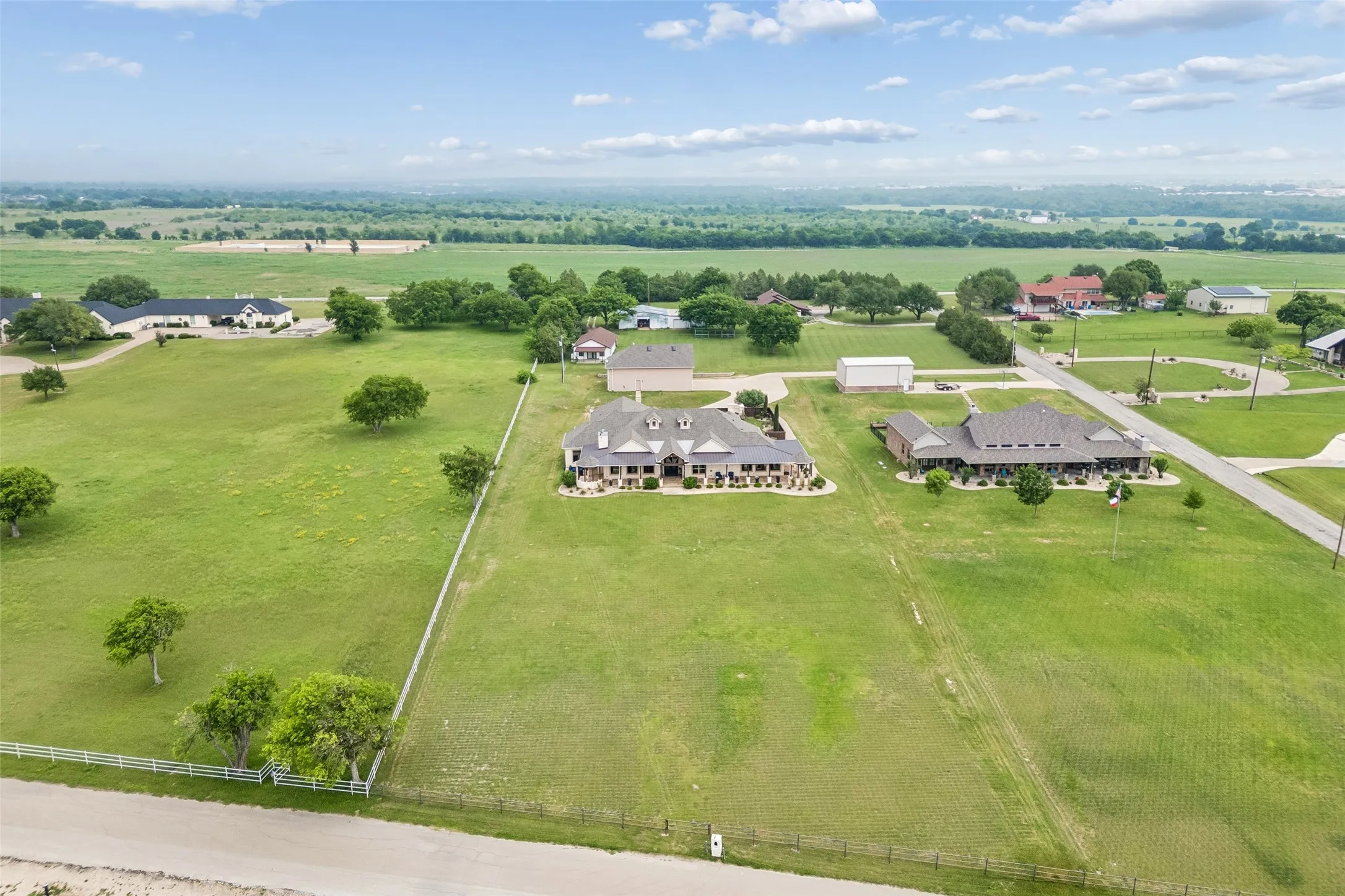 Single Family Residence For Sale in Johnson County , 2009 Lakeshore Drive, Cleburne, Texas 76033, 4 Bedrooms, 4 Bathrooms, 3 Garage spaces, 4,556 Sqft, built in 2015, Price $1,325,000, mls#21244854, Real Estate Agent in Cleburne, Homes For Sale in Johnson county, Homes For Sale in Cleburne, Realtor in Cleburne Texas, Real Estate Brokerage Independent Realty Texas, Luminita Cordes Realtor