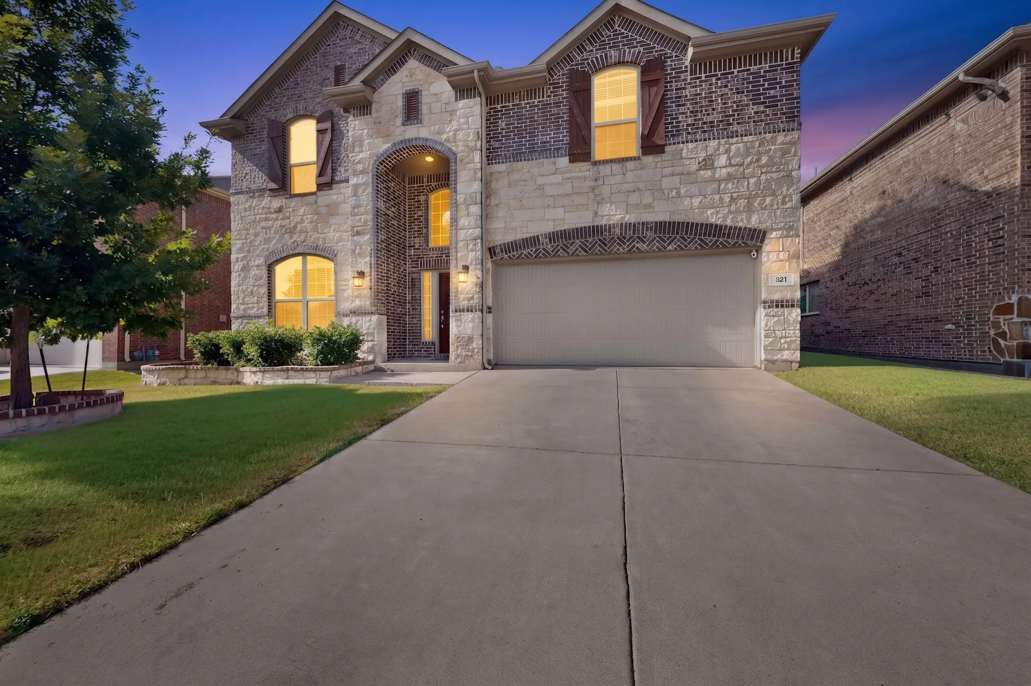 Single Family Residence For Sale in Collin County , 821 Black Hawk Drive, Princeton, Texas 75407, 4 Bedroom, 3 Bathroom, 2 Garage spaces, 2,513 Sqft, built in 2018, mls#21345081, Real Estate Agent in Princeton, Homes For Sale in Collin county, Homes For Sale in Princeton, Realtor in Princeton Texas, Real Estate Brokerage Independent Realty Texas, Luminita Cordes Realtor