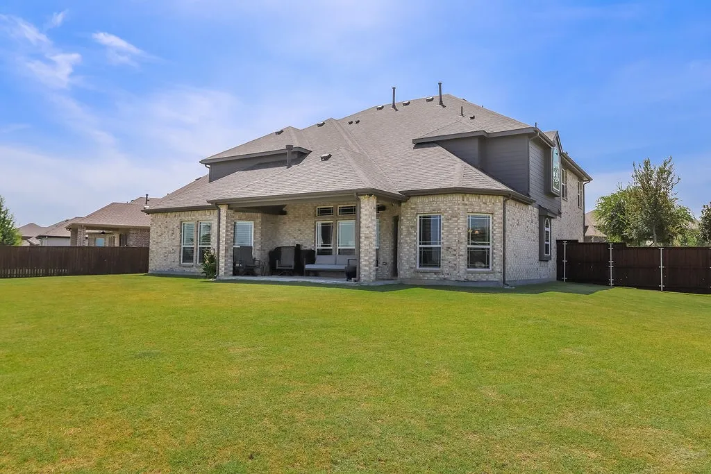Single Family Residence For Sale in Collin County , 700 Lawndale Street, Celina, Texas 75009, 4 Bedroom, 4 Bathroom, 2 Garage spaces, 3,746 Sqft, built in 2020, mls#21345085, Real Estate Agent in Celina, Homes For Sale in Collin county, Homes For Sale in Celina, Realtor in Celina Texas, Real Estate Brokerage Independent Realty Texas, Luminita Cordes Realtor