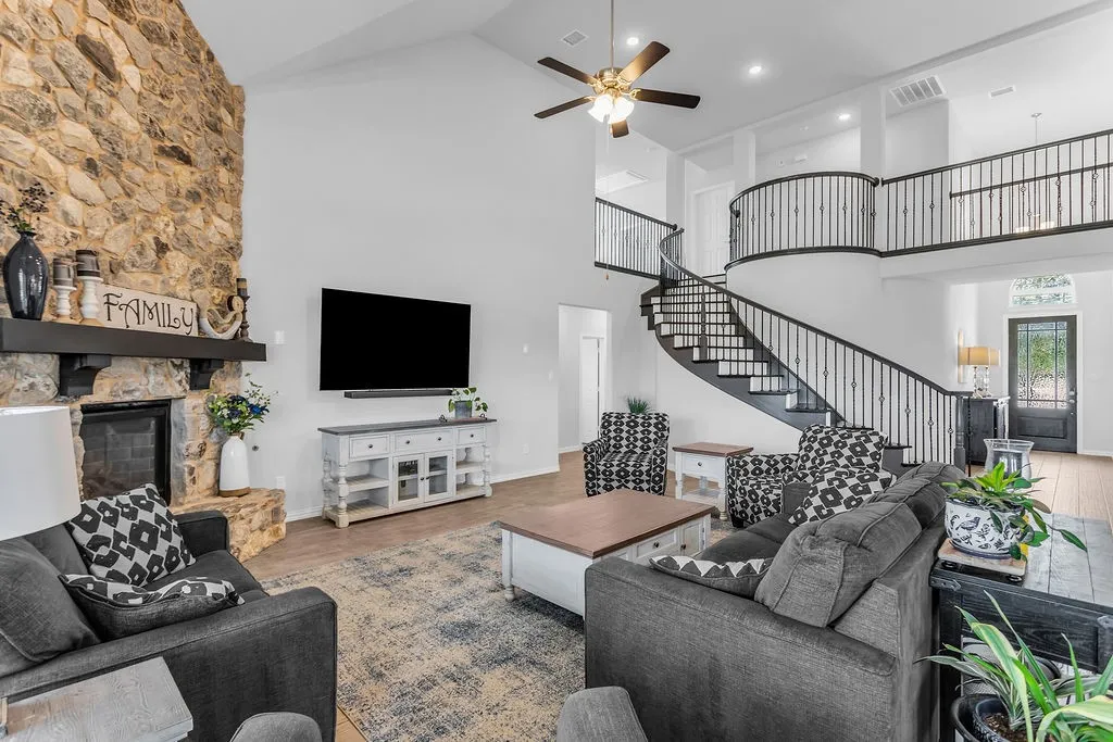 Single Family Residence For Sale in Collin County , 700 Lawndale Street, Celina, Texas 75009, 4 Bedroom, 4 Bathroom, 2 Garage spaces, 3,746 Sqft, built in 2020, mls#21345085, Real Estate Agent in Celina, Homes For Sale in Collin county, Homes For Sale in Celina, Realtor in Celina Texas, Real Estate Brokerage Independent Realty Texas, Luminita Cordes Realtor
