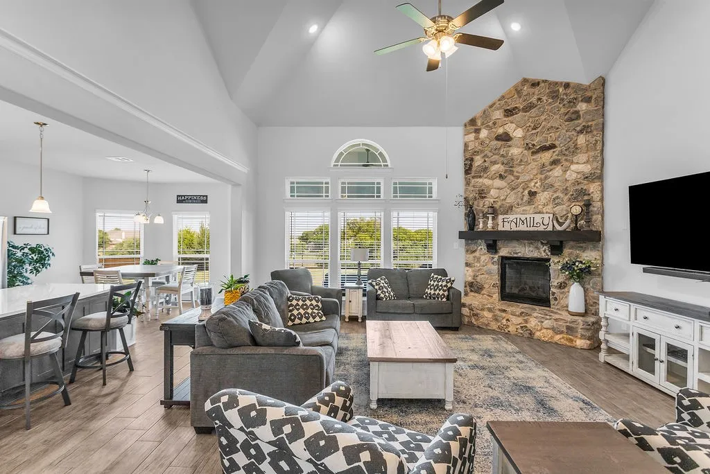 Single Family Residence For Sale in Collin County , 700 Lawndale Street, Celina, Texas 75009, 4 Bedroom, 4 Bathroom, 2 Garage spaces, 3,746 Sqft, built in 2020, mls#21345085, Real Estate Agent in Celina, Homes For Sale in Collin county, Homes For Sale in Celina, Realtor in Celina Texas, Real Estate Brokerage Independent Realty Texas, Luminita Cordes Realtor