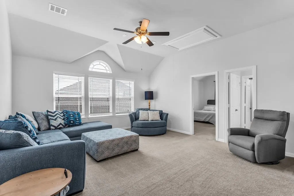 Single Family Residence For Sale in Collin County , 700 Lawndale Street, Celina, Texas 75009, 4 Bedroom, 4 Bathroom, 2 Garage spaces, 3,746 Sqft, built in 2020, mls#21345085, Real Estate Agent in Celina, Homes For Sale in Collin county, Homes For Sale in Celina, Realtor in Celina Texas, Real Estate Brokerage Independent Realty Texas, Luminita Cordes Realtor