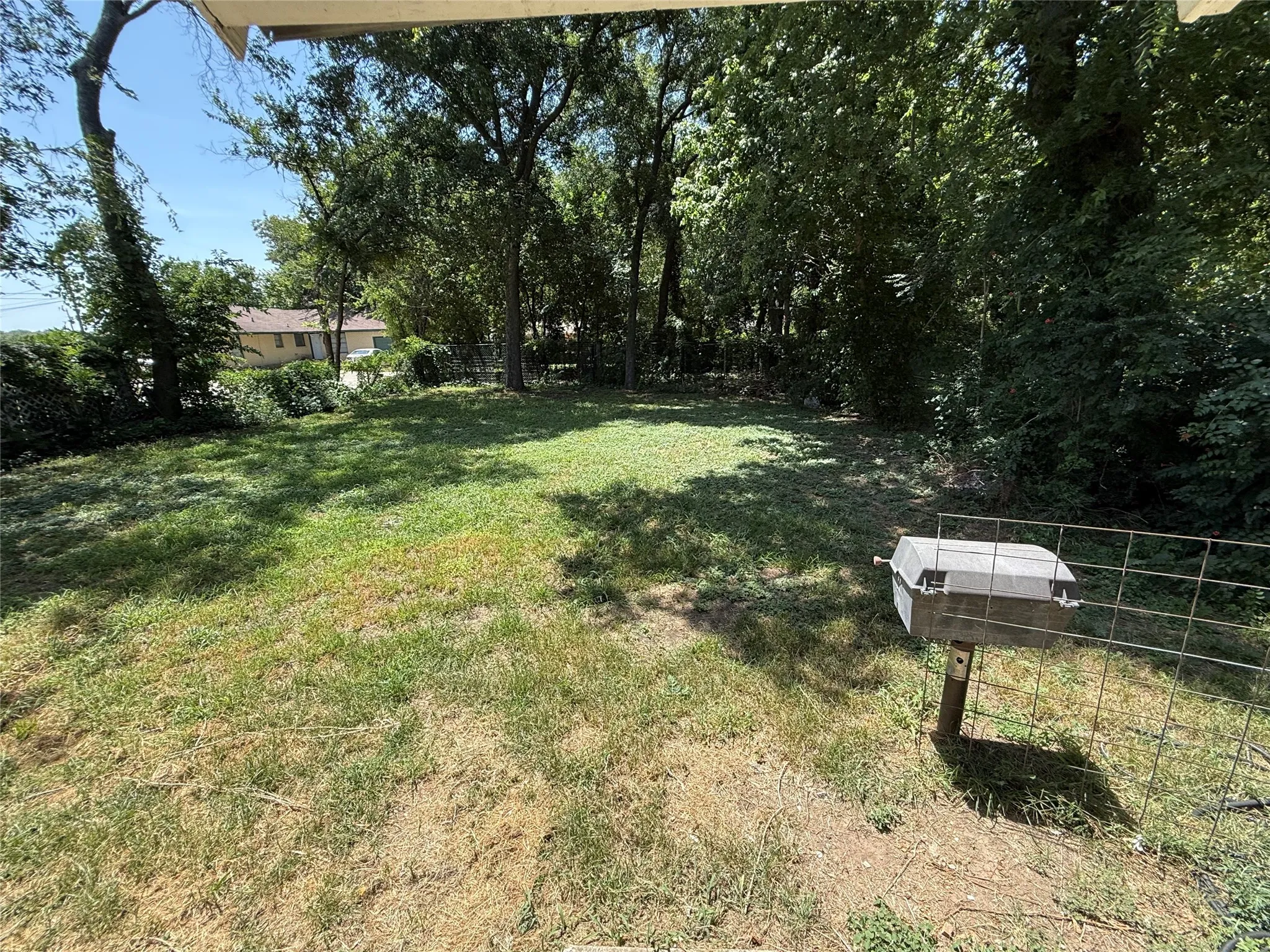 Single Family Residence For Sale in Cooke County , 1005 Dodson Street, Gainesville, Texas 76240, 2 Bedroom, 1 Bathroom, Garage spaces, 1,240 Sqft, built in 1940, mls#21342783, Real Estate Agent in Gainesville, Homes For Sale in Cooke county, Homes For Sale in Gainesville, Realtor in Gainesville Texas, Real Estate Brokerage Independent Realty Texas, Luminita Cordes Realtor