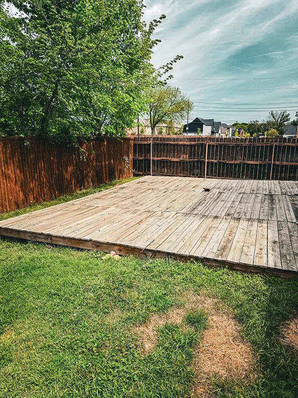 Rear deck and spacious fenced back yard